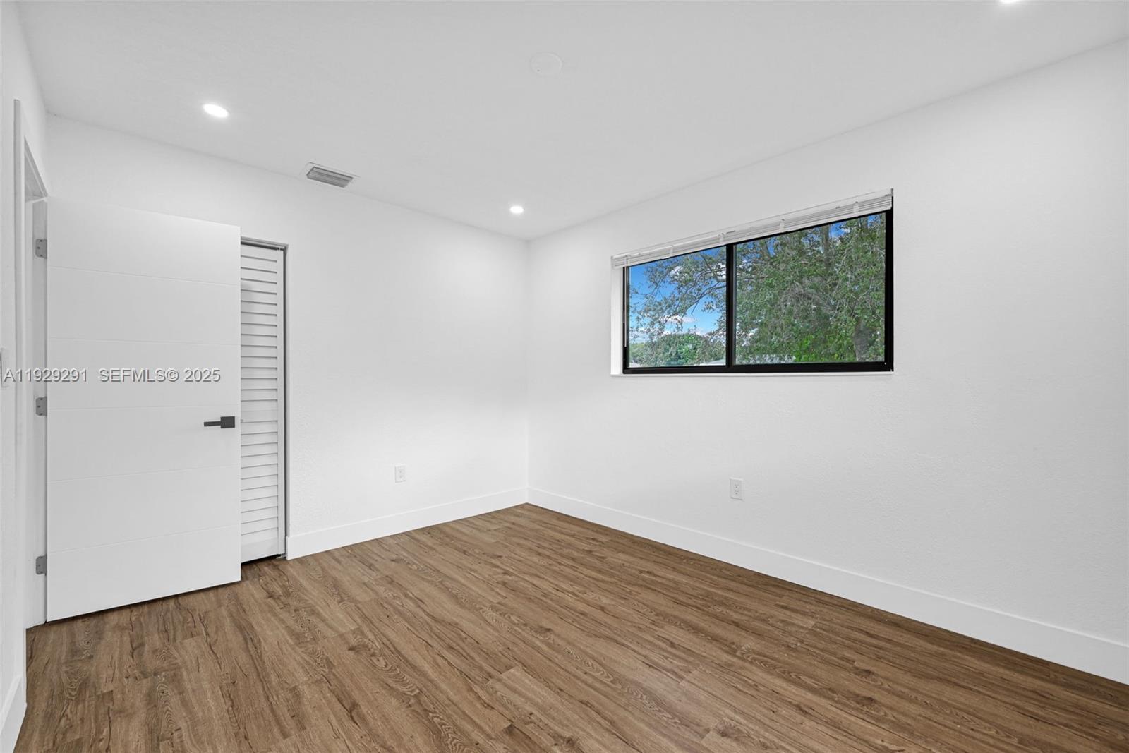 RICHMOND HEIGHTS - Residential