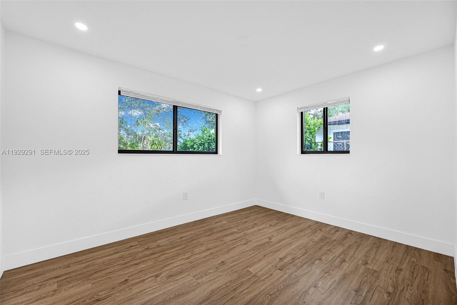 RICHMOND HEIGHTS - Residential