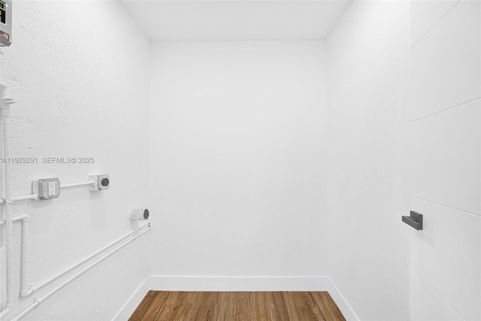 RICHMOND HEIGHTS - Residential