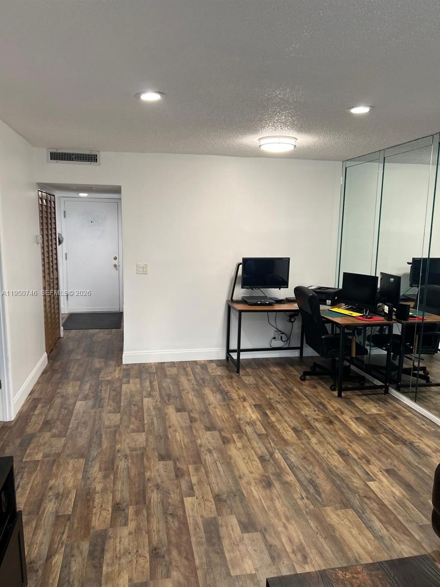 HOLIDAY SPRINGS VILLAGE 1 - Residential