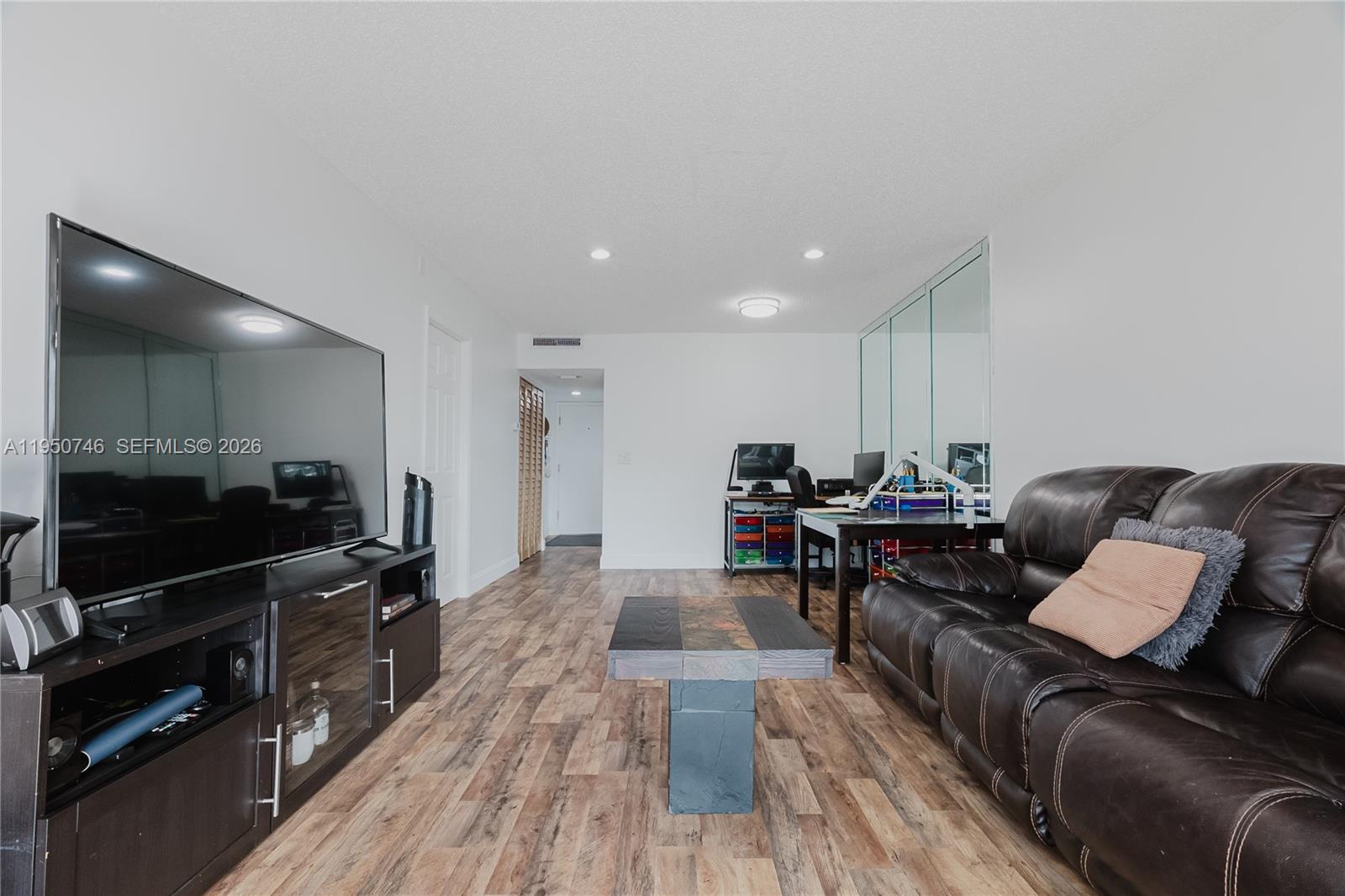 HOLIDAY SPRINGS VILLAGE 1 - Residential