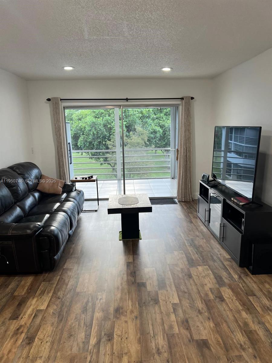 HOLIDAY SPRINGS VILLAGE 1 - Residential