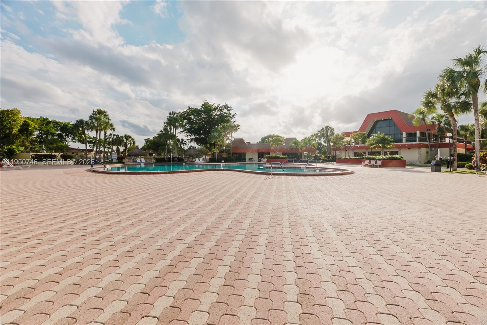 HOLIDAY SPRINGS VILLAGE 1 - Residential