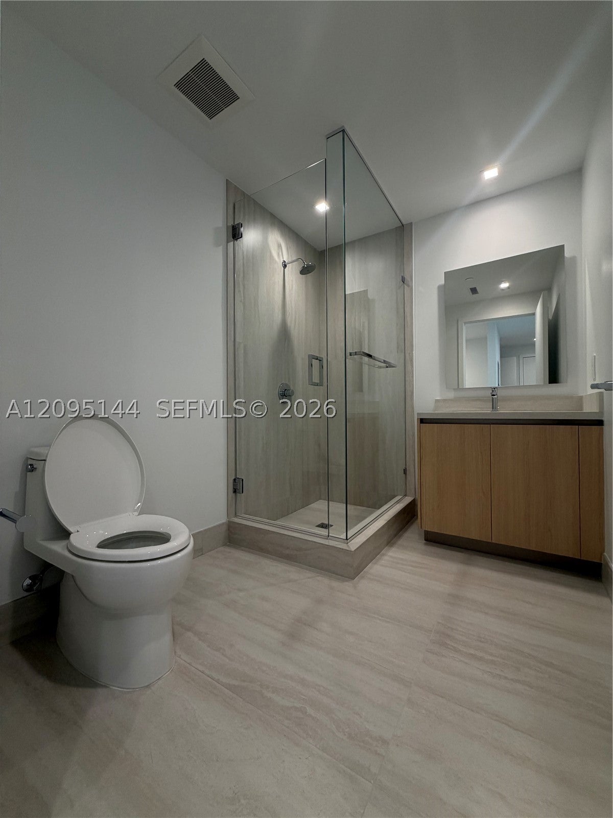2411 Laguna Cir 2911
