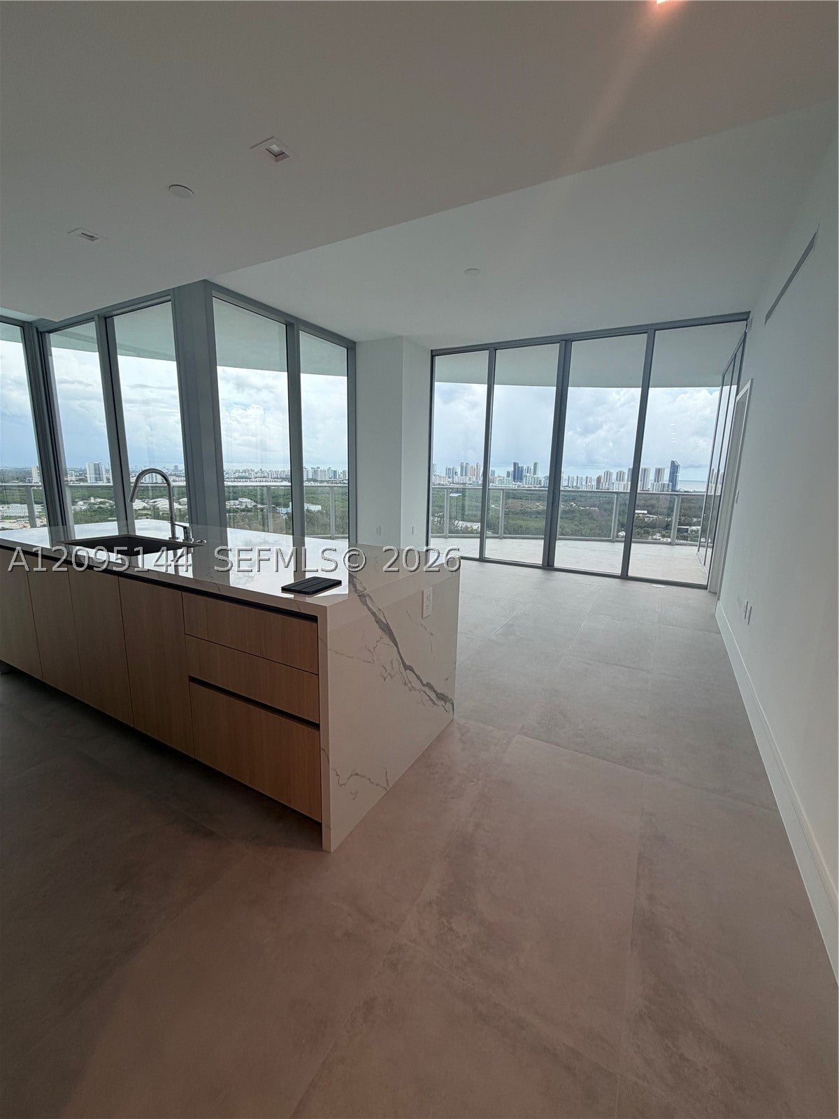 2411 Laguna Cir 2911