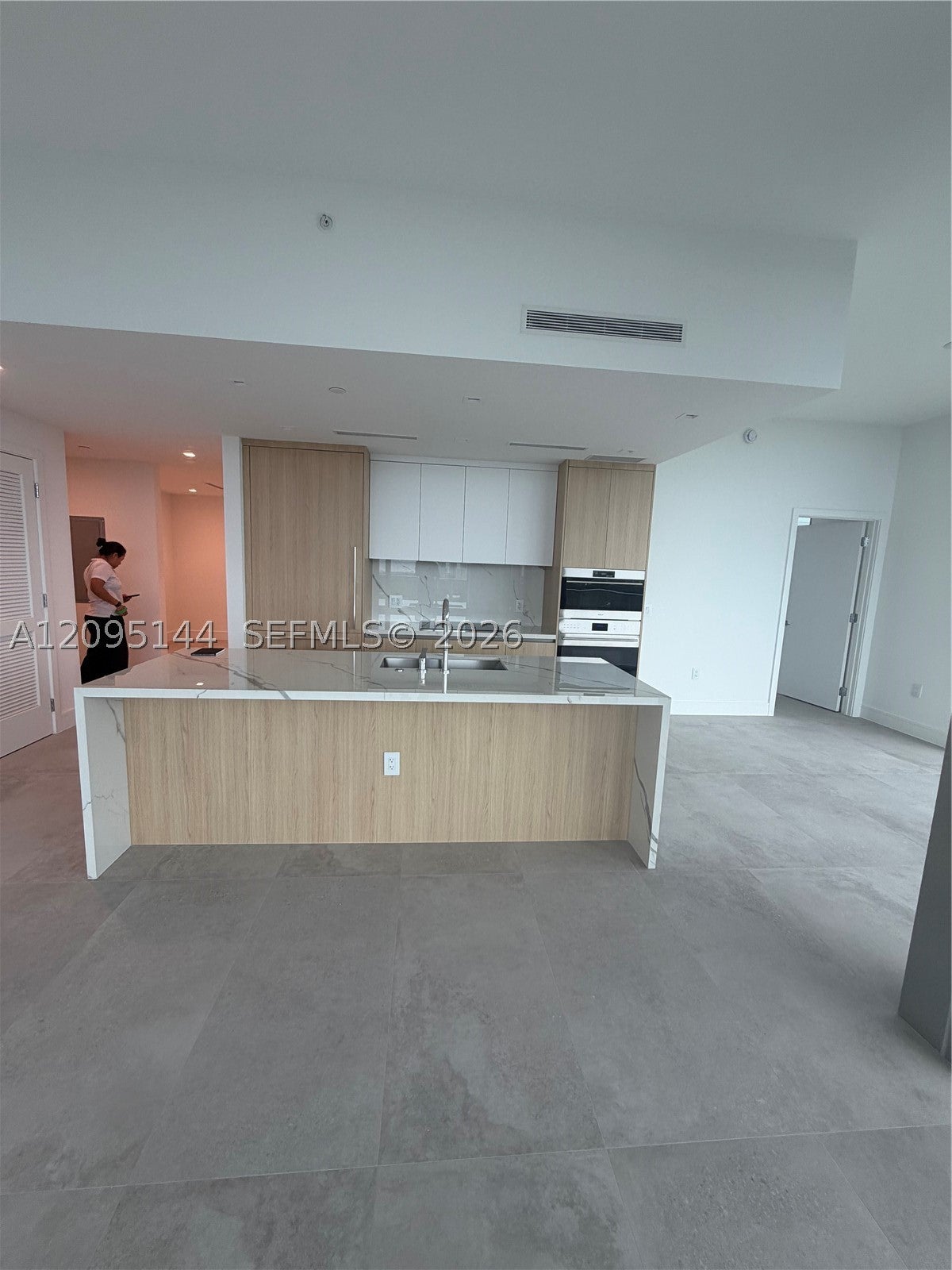 2411 Laguna Cir 2911