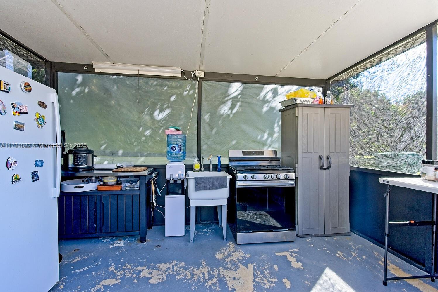 REDLANDS - Residential