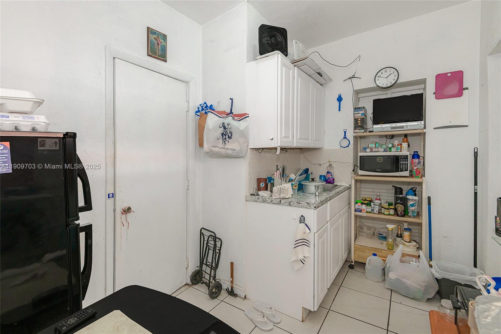 LAWRENCE ESTATE LAND COS - Residential Income