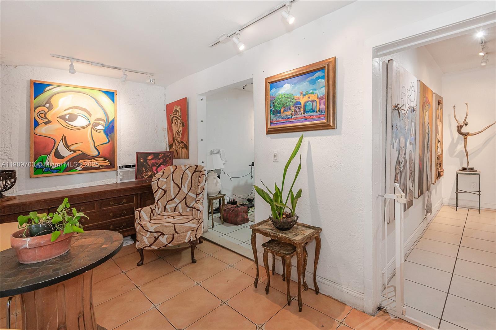 LAWRENCE ESTATE LAND COS - Residential Income