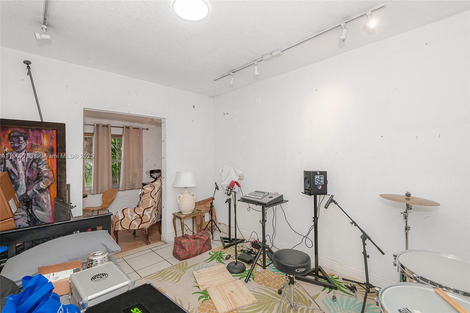 LAWRENCE ESTATE LAND COS - Residential Income