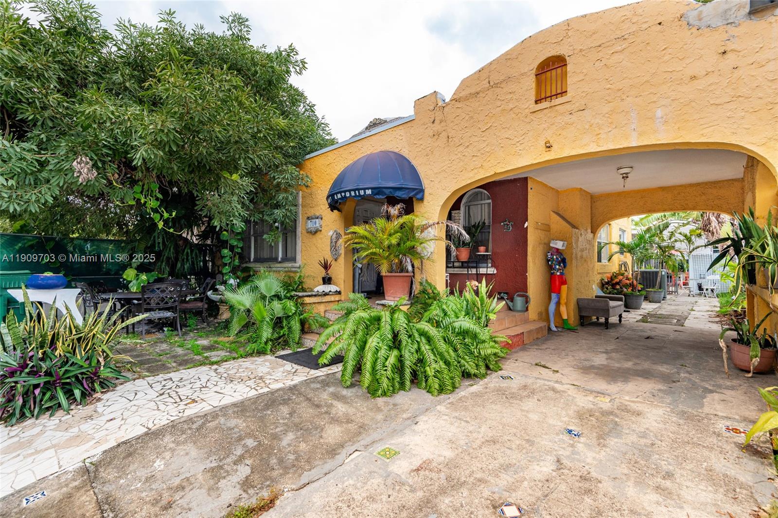 LAWRENCE ESTATE LAND COS - Residential Income