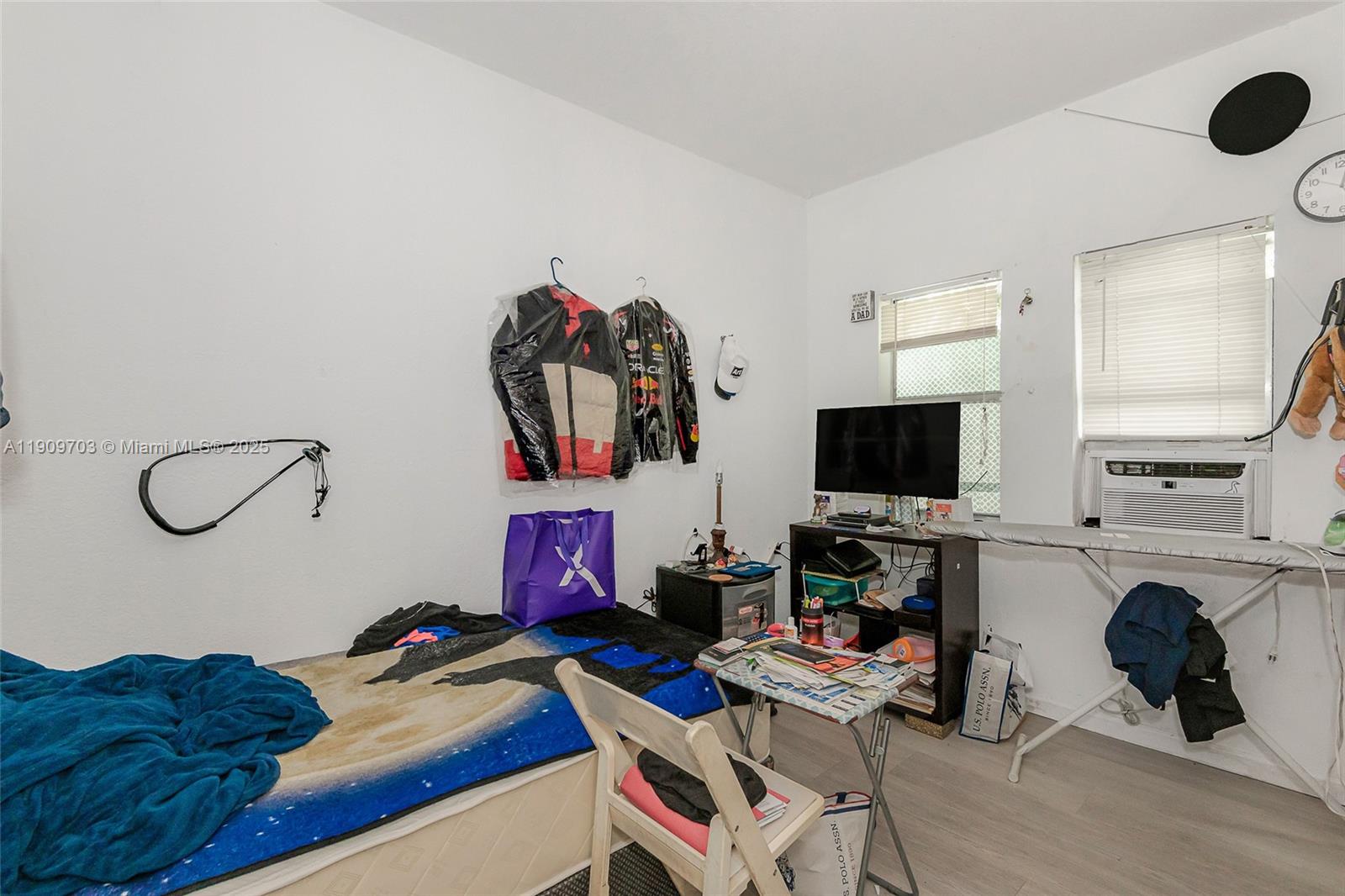 LAWRENCE ESTATE LAND COS - Residential Income