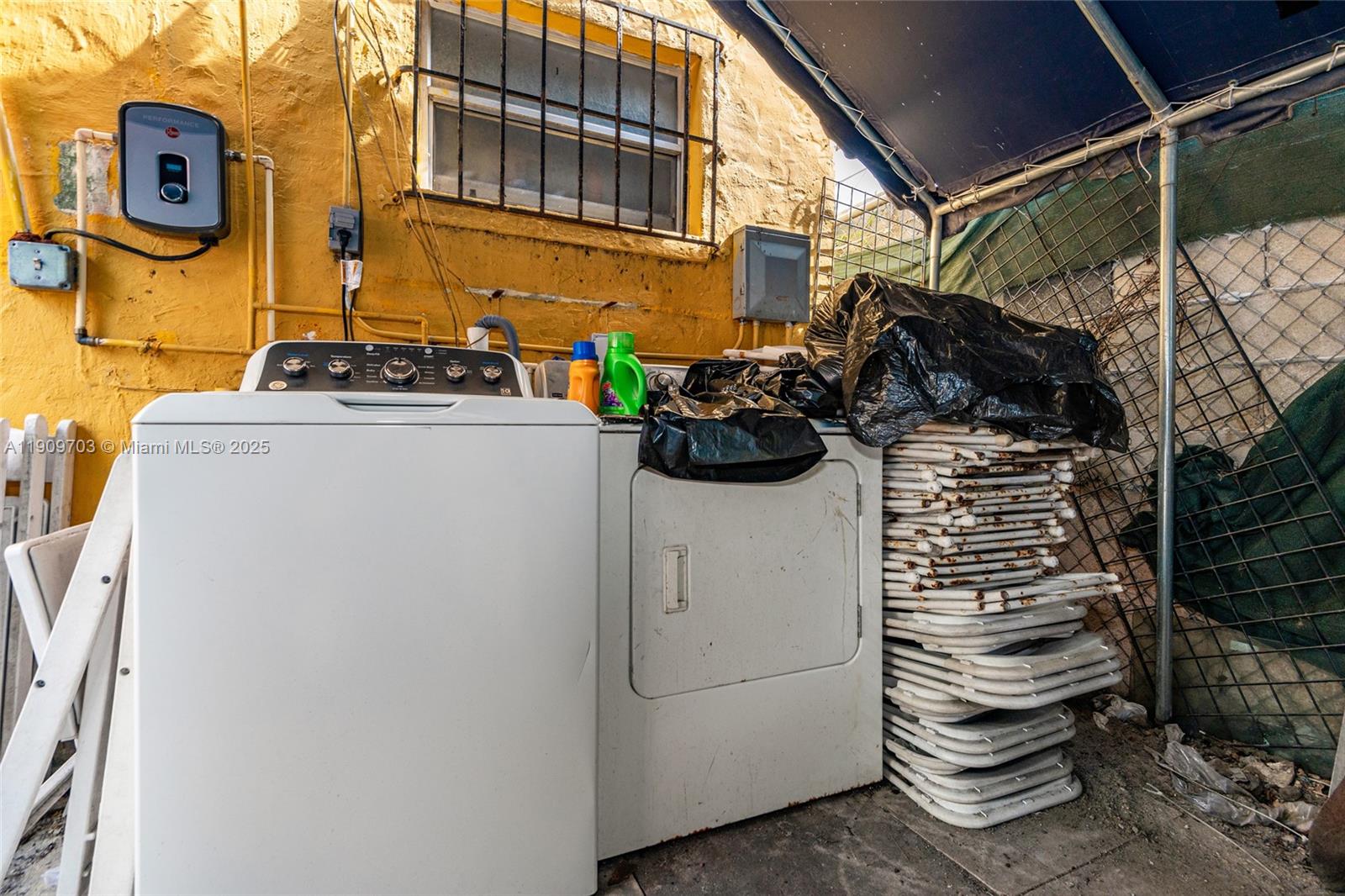 LAWRENCE ESTATE LAND COS - Residential Income