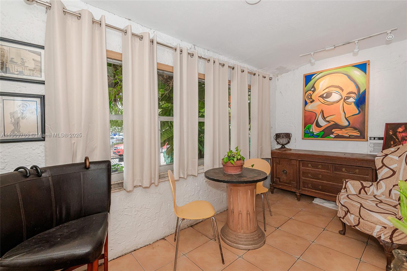 LAWRENCE ESTATE LAND COS - Residential Income