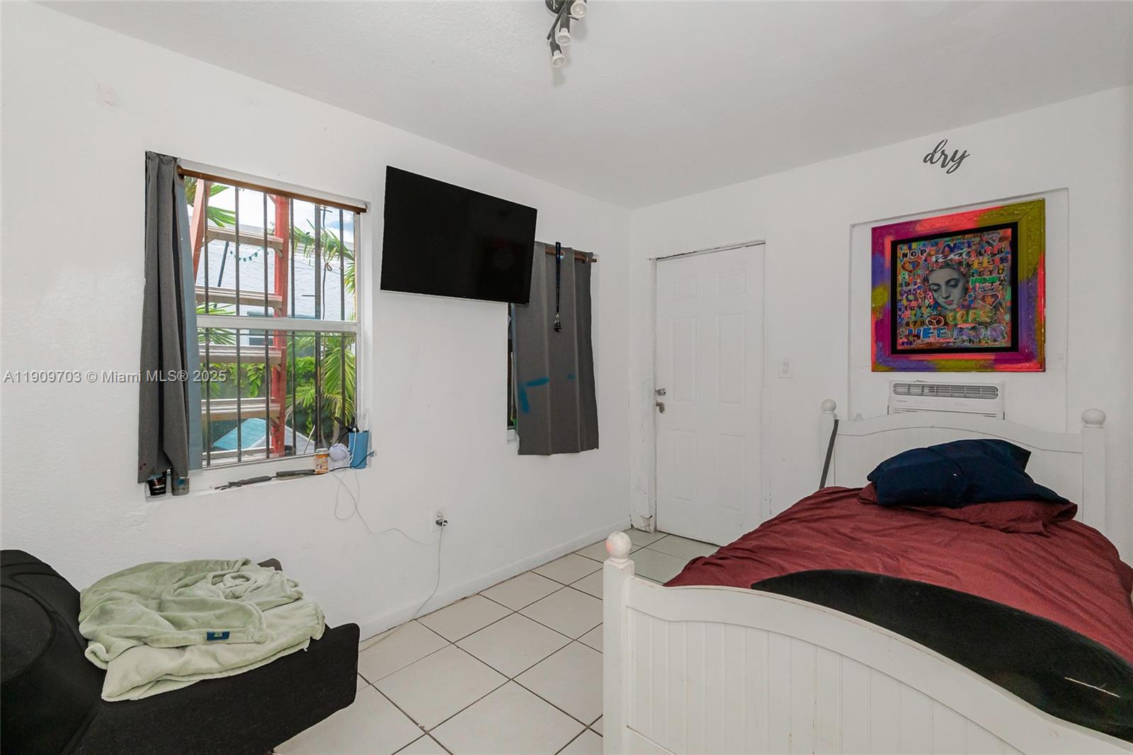 LAWRENCE ESTATE LAND COS - Residential Income