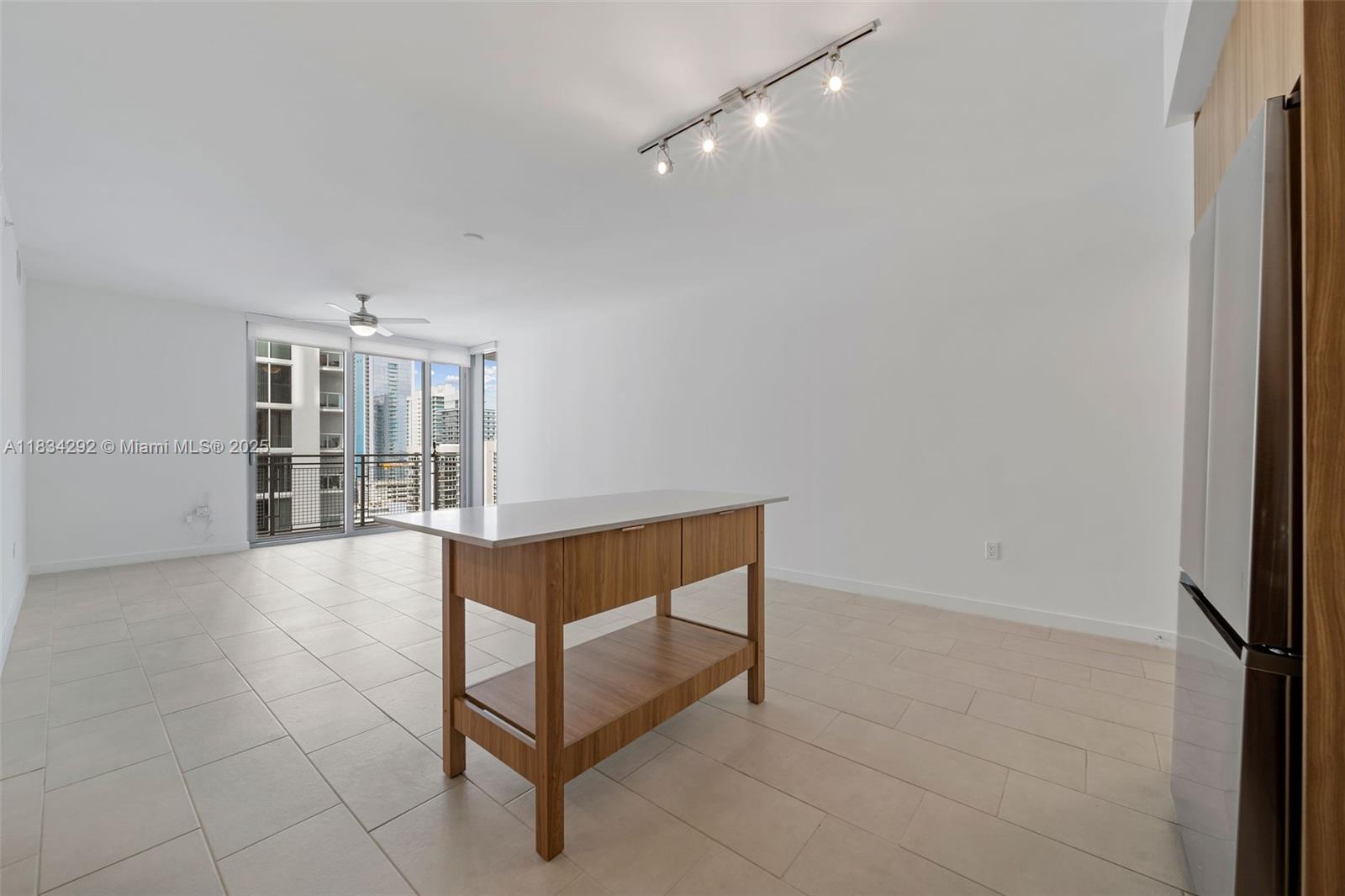 2150 N Bayshore Dr 2409