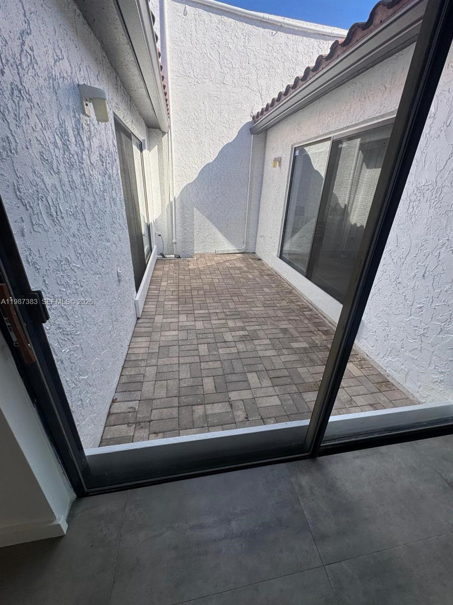 VILLAS ON THE GREEN - Residential