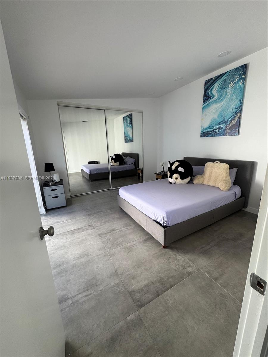 VILLAS ON THE GREEN - Residential