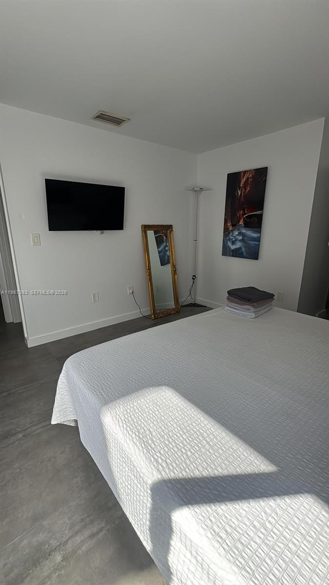 VILLAS ON THE GREEN - Residential