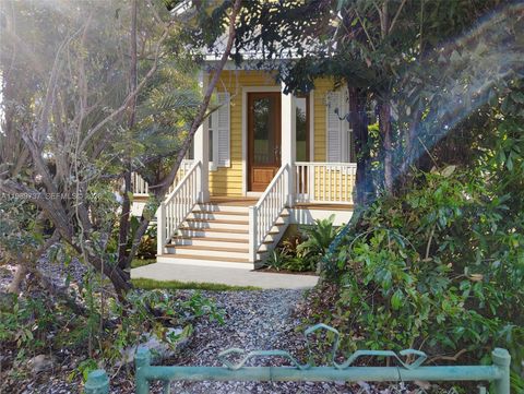 2330 Staples ave Key West FL 33040