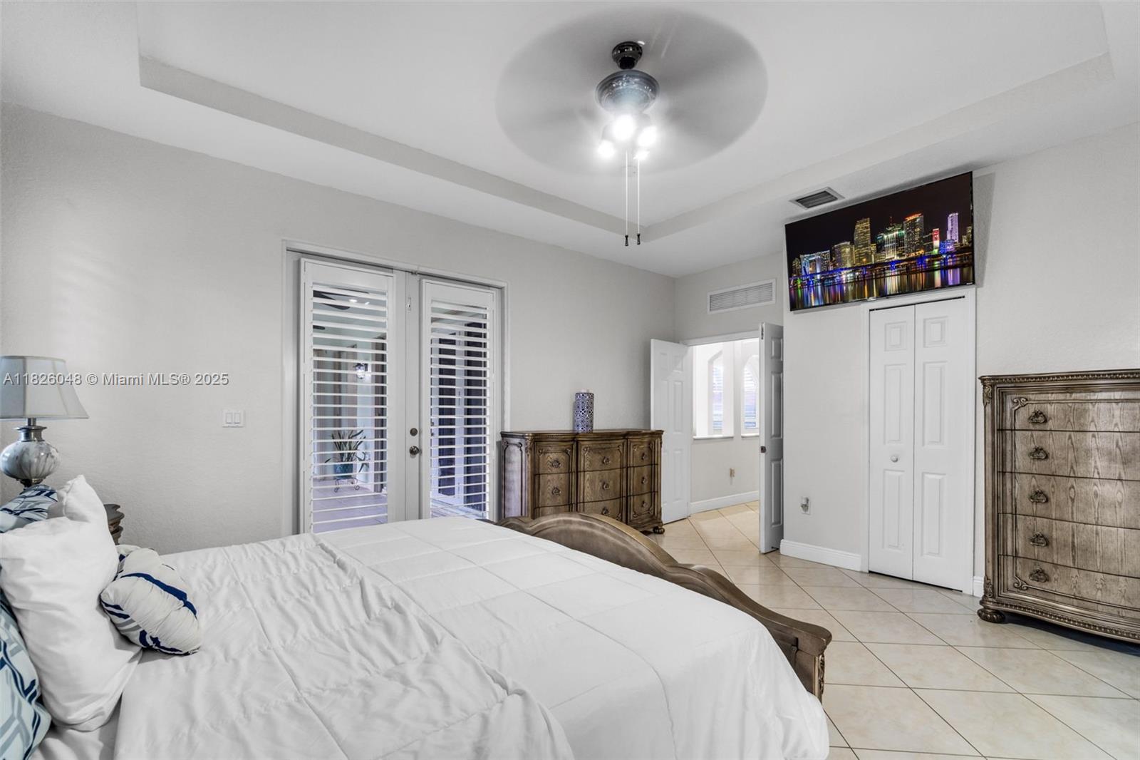 SOUTH KENDALL ESTATES - Residential