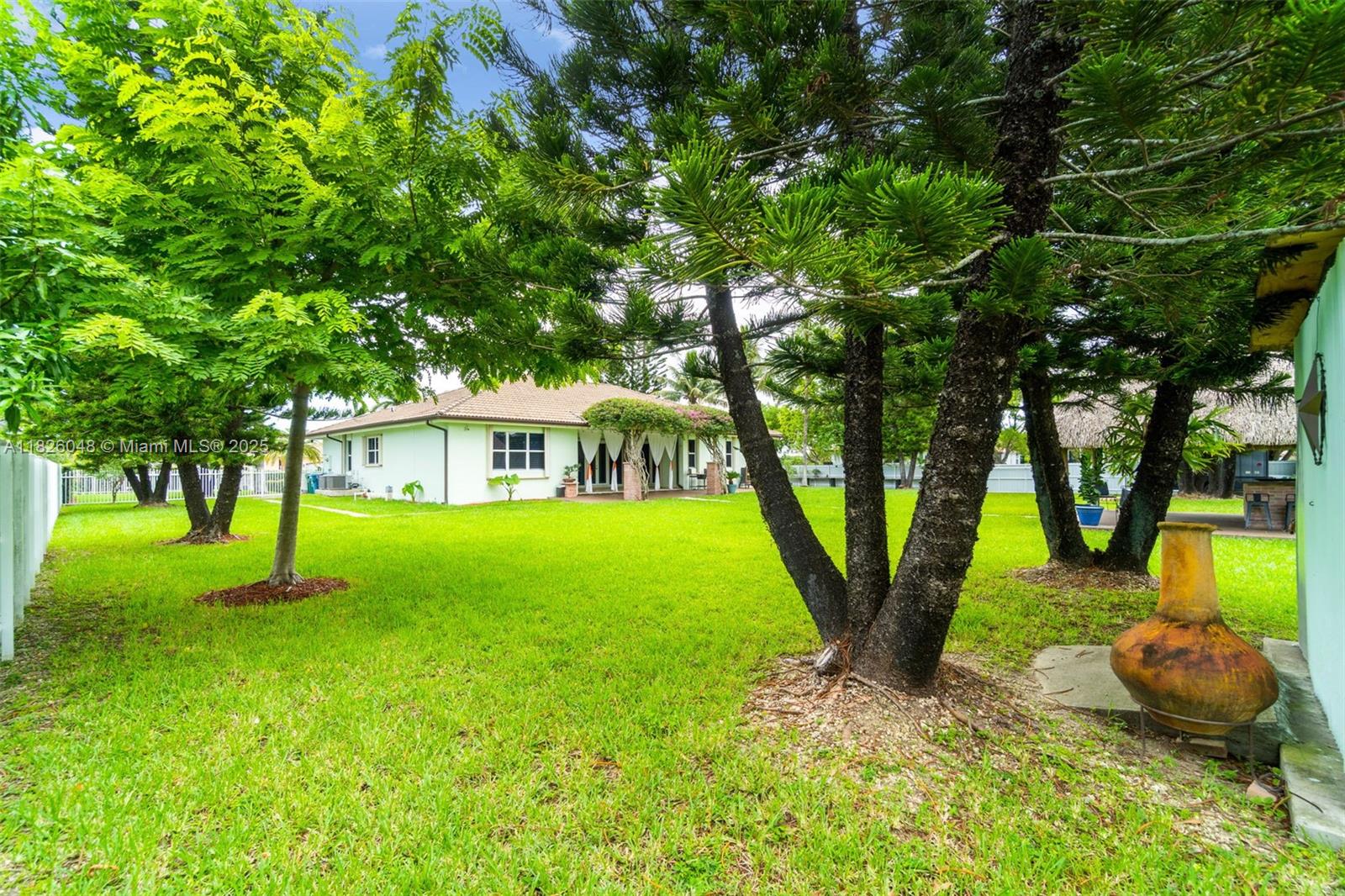 SOUTH KENDALL ESTATES - Residential