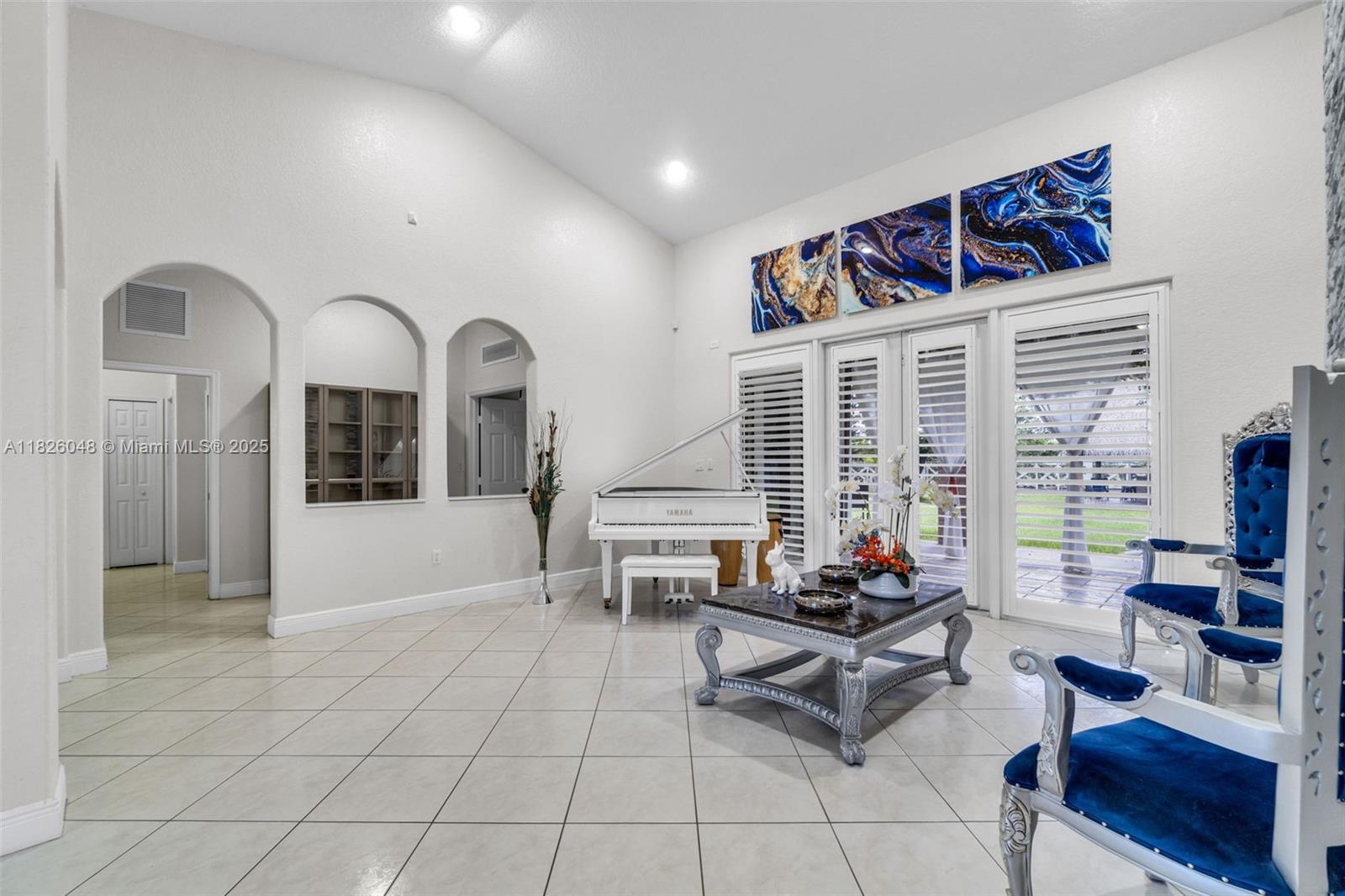 SOUTH KENDALL ESTATES - Residential