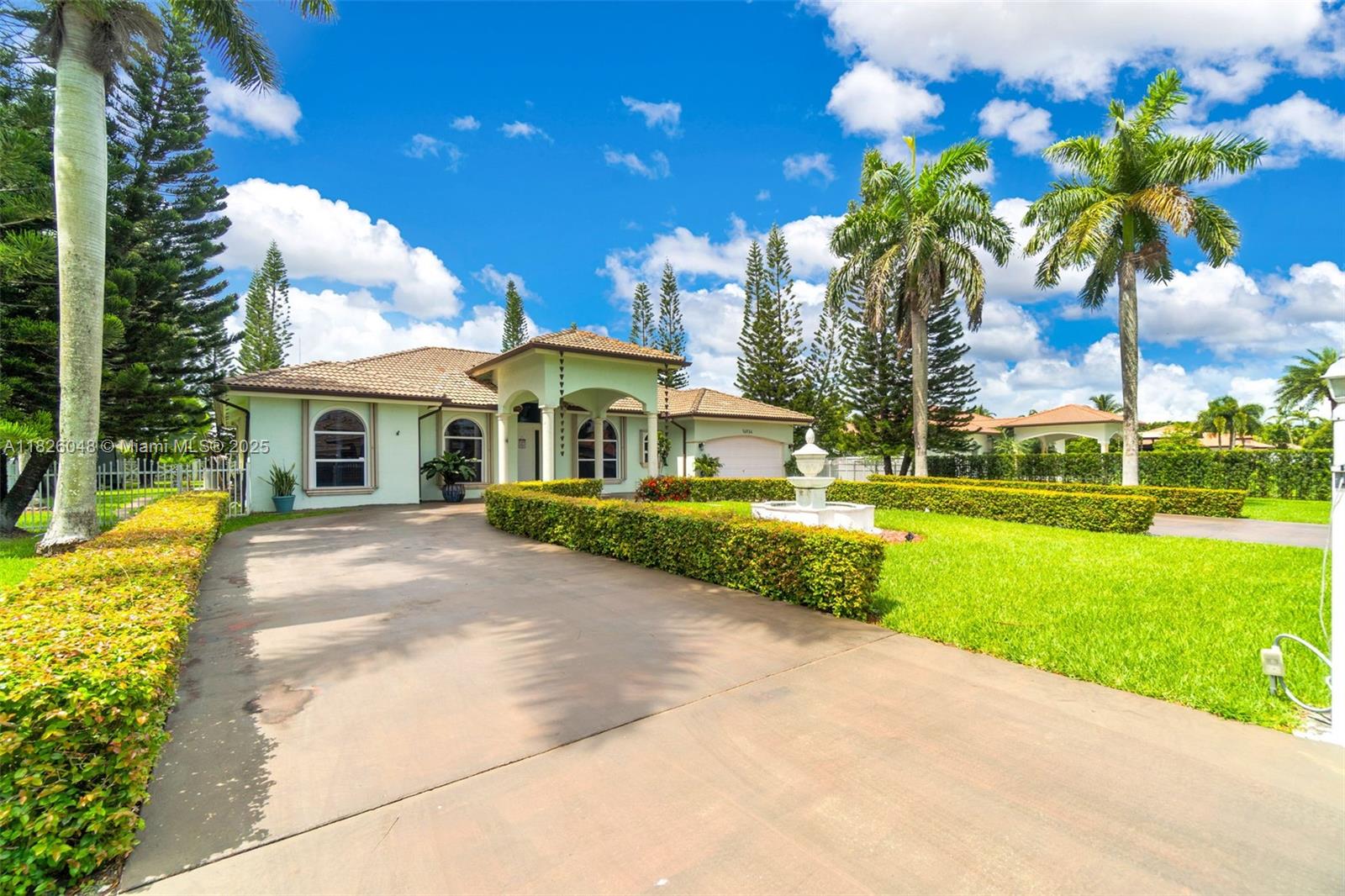 SOUTH KENDALL ESTATES - Residential