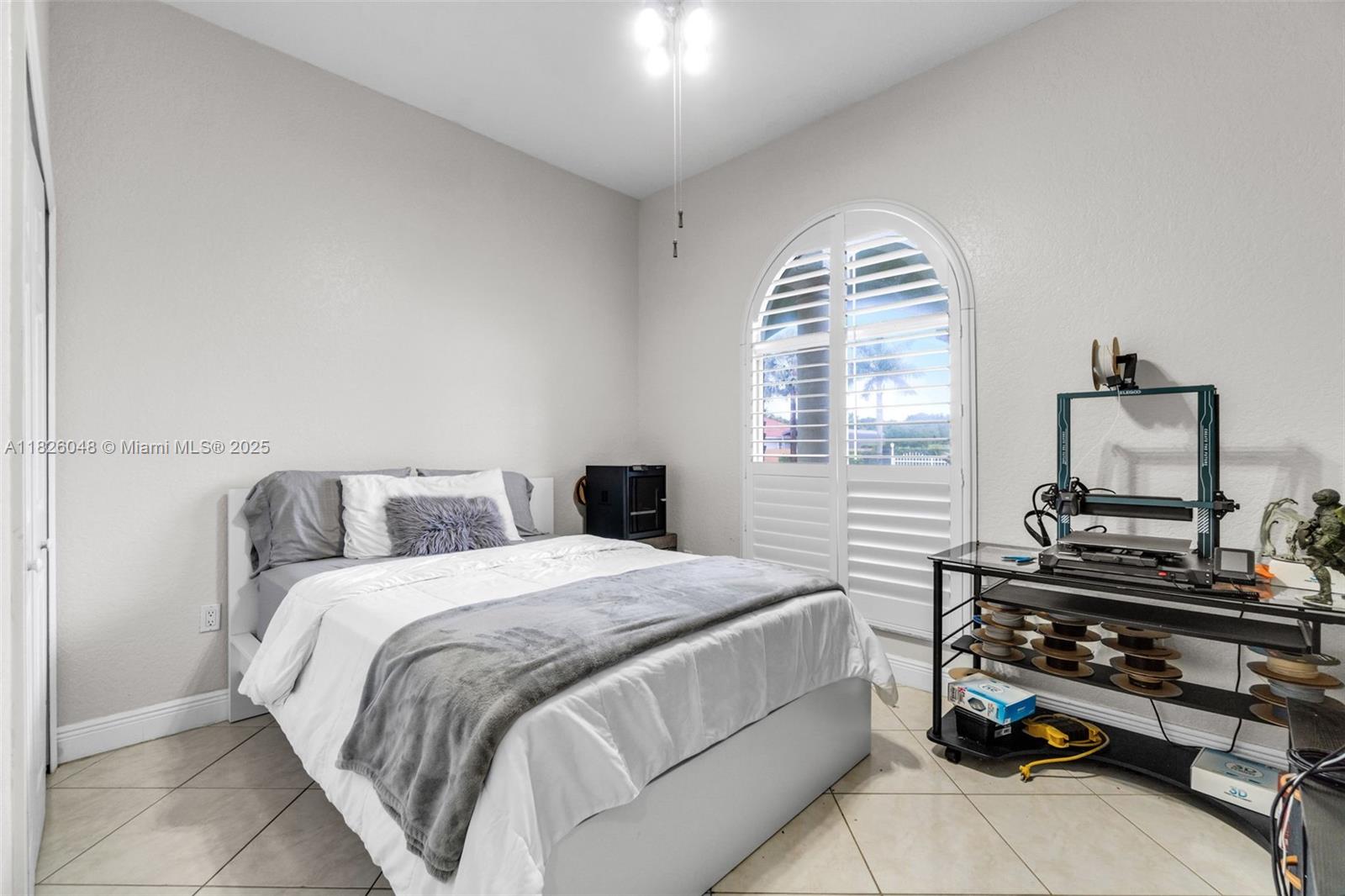 SOUTH KENDALL ESTATES - Residential