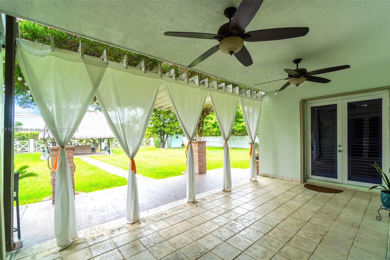 SOUTH KENDALL ESTATES - Residential