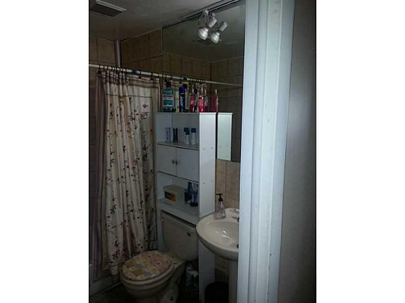 MILLER VILLAS CONDO - Residential Lease