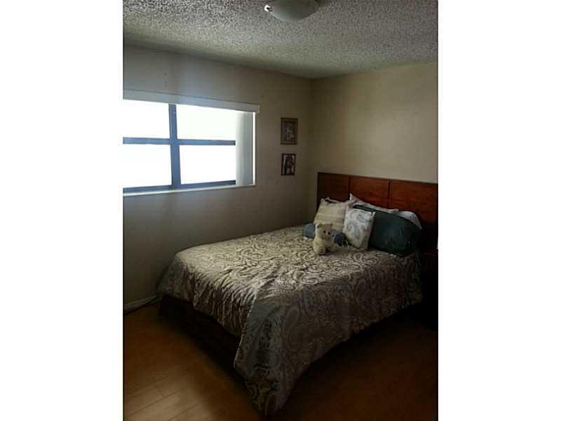 MILLER VILLAS CONDO - Residential Lease