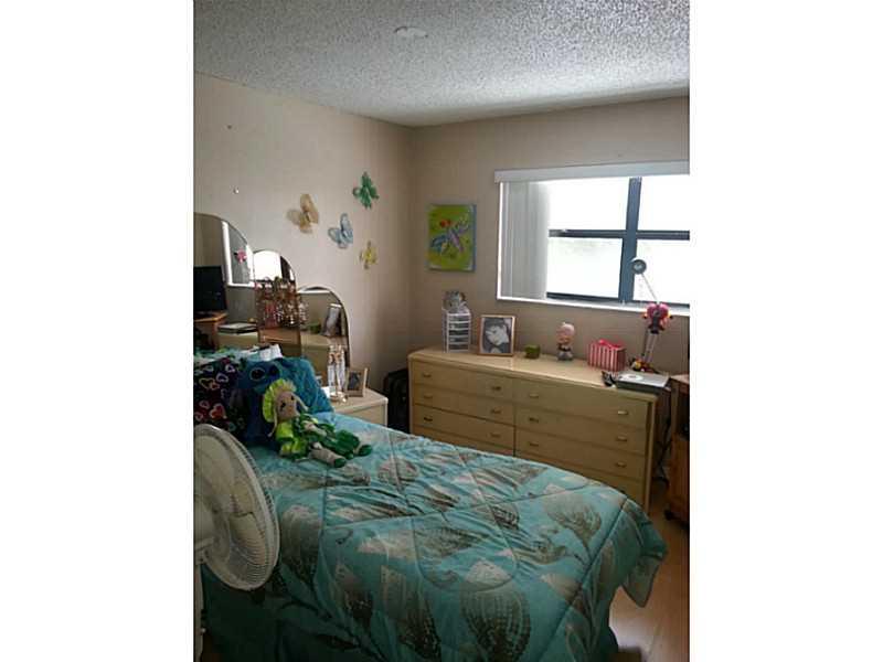 MILLER VILLAS CONDO - Residential Lease