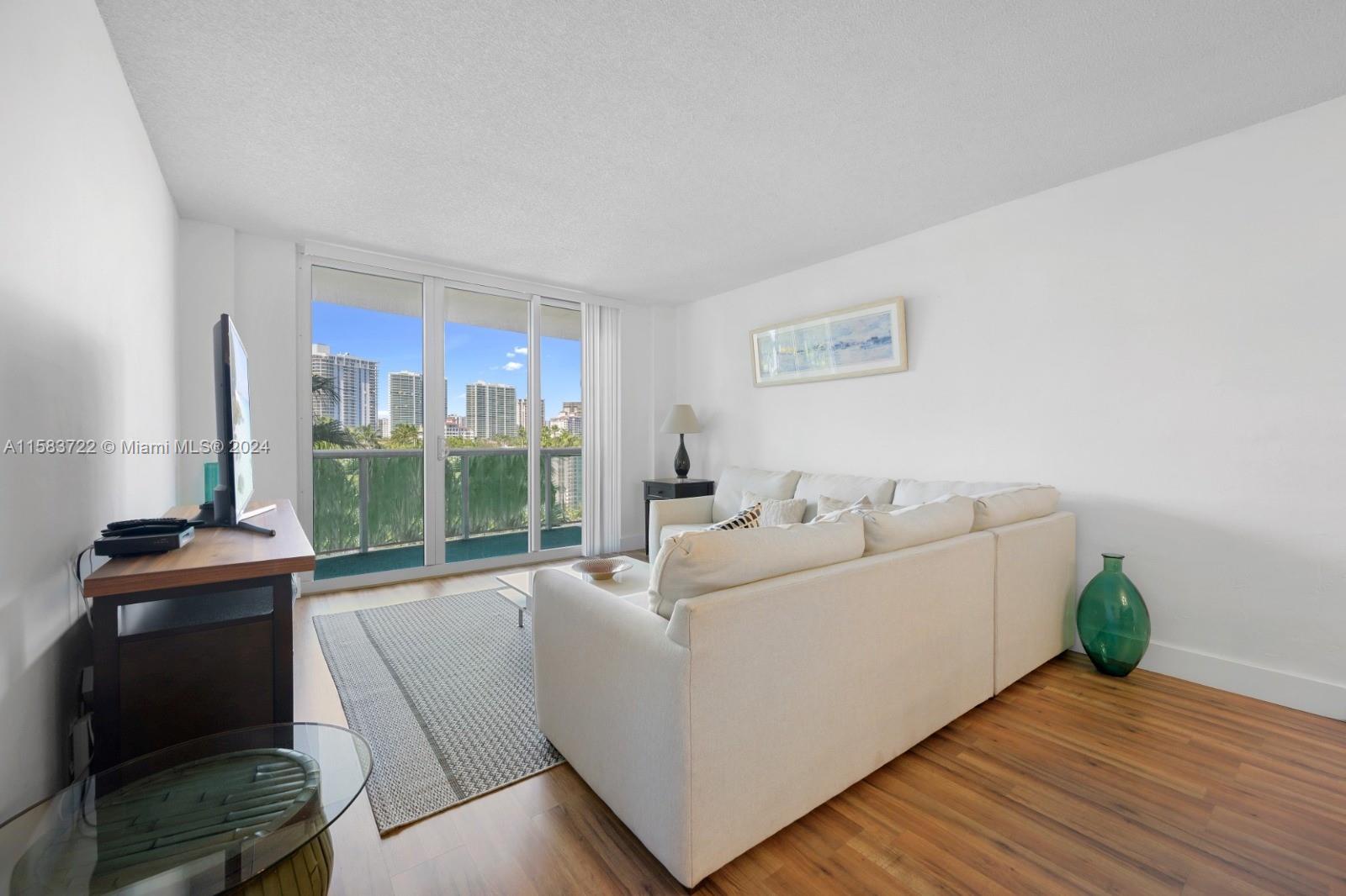 Rental Property at 19370 Collins Ave 422, Sunny Isles Beach, Miami-Dade County, Florida - Bedrooms: 1 
Bathrooms: 2  - $3,500 MO.
