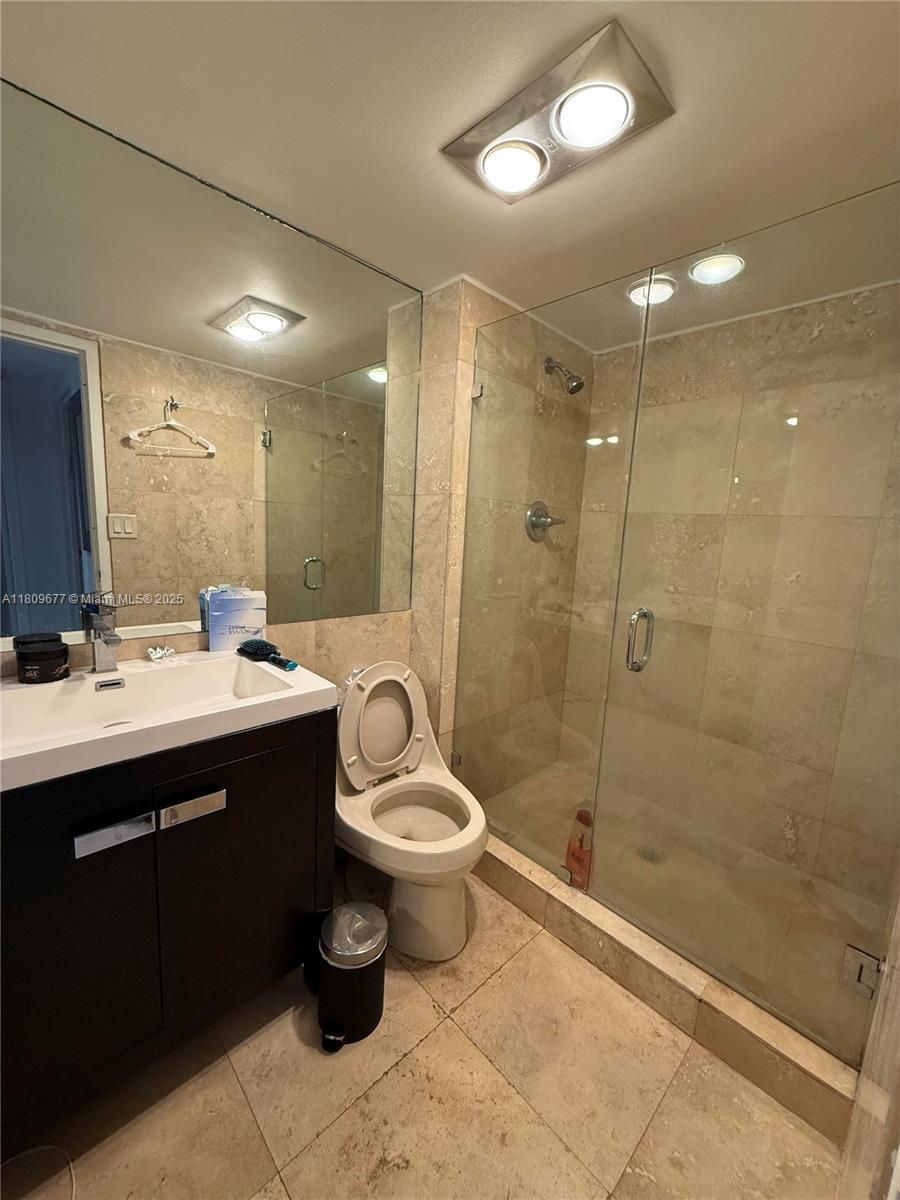 BONAVISTA CONDO - Residential