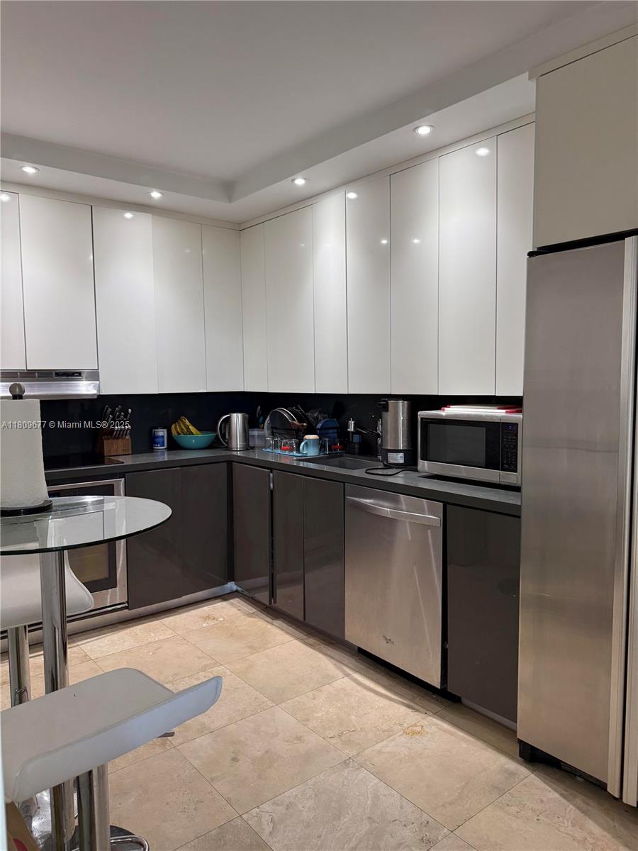 BONAVISTA CONDO - Residential