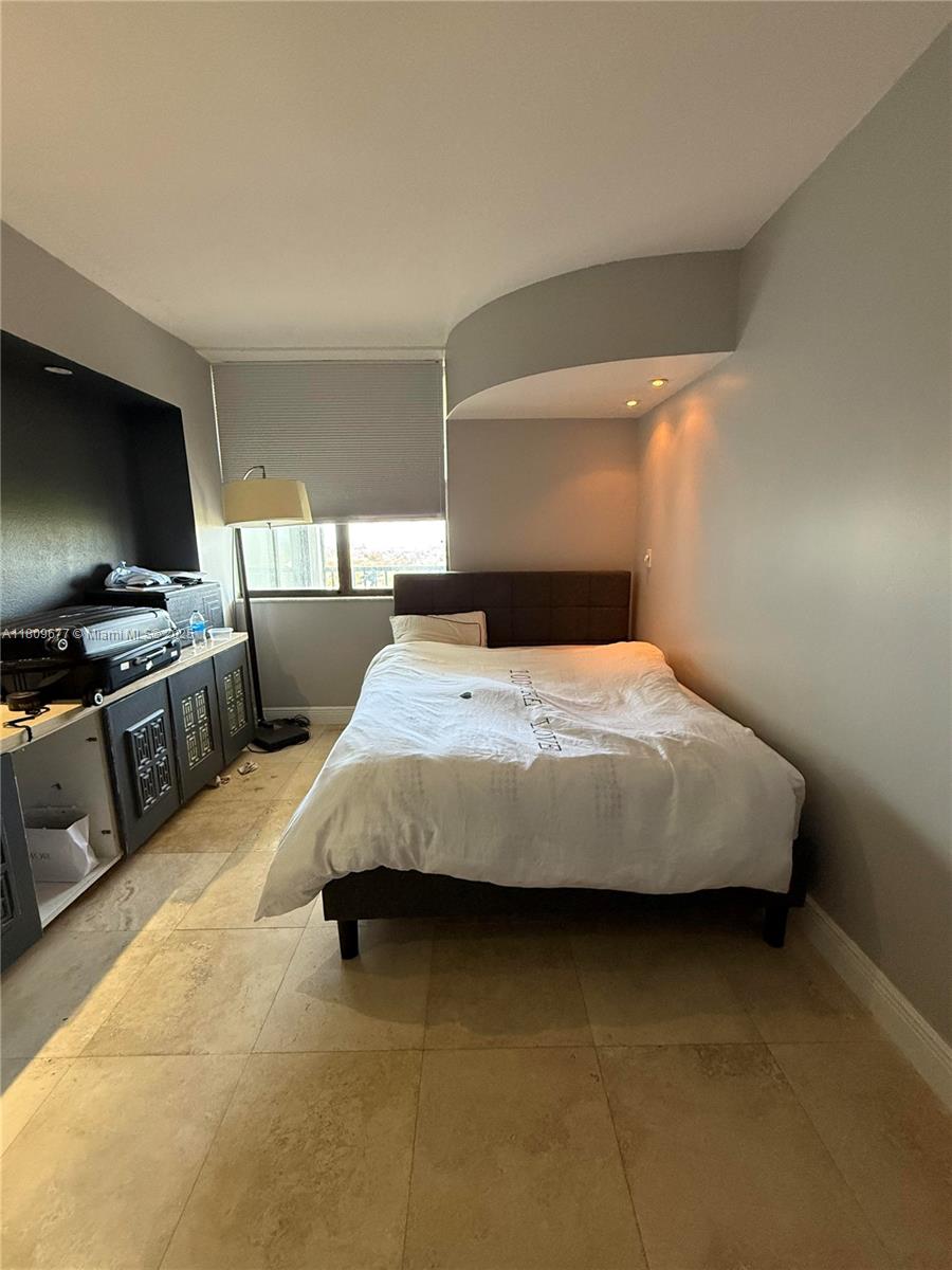 BONAVISTA CONDO - Residential