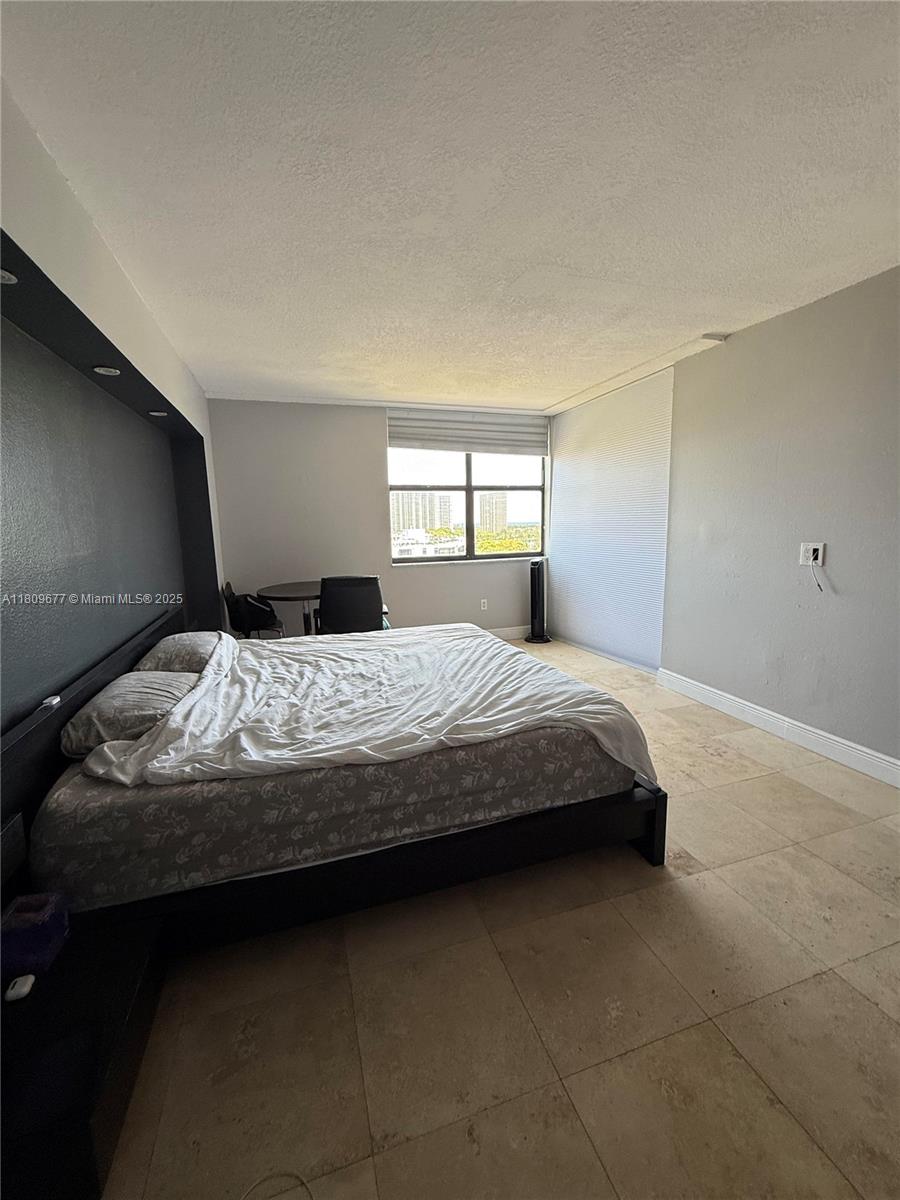 BONAVISTA CONDO - Residential