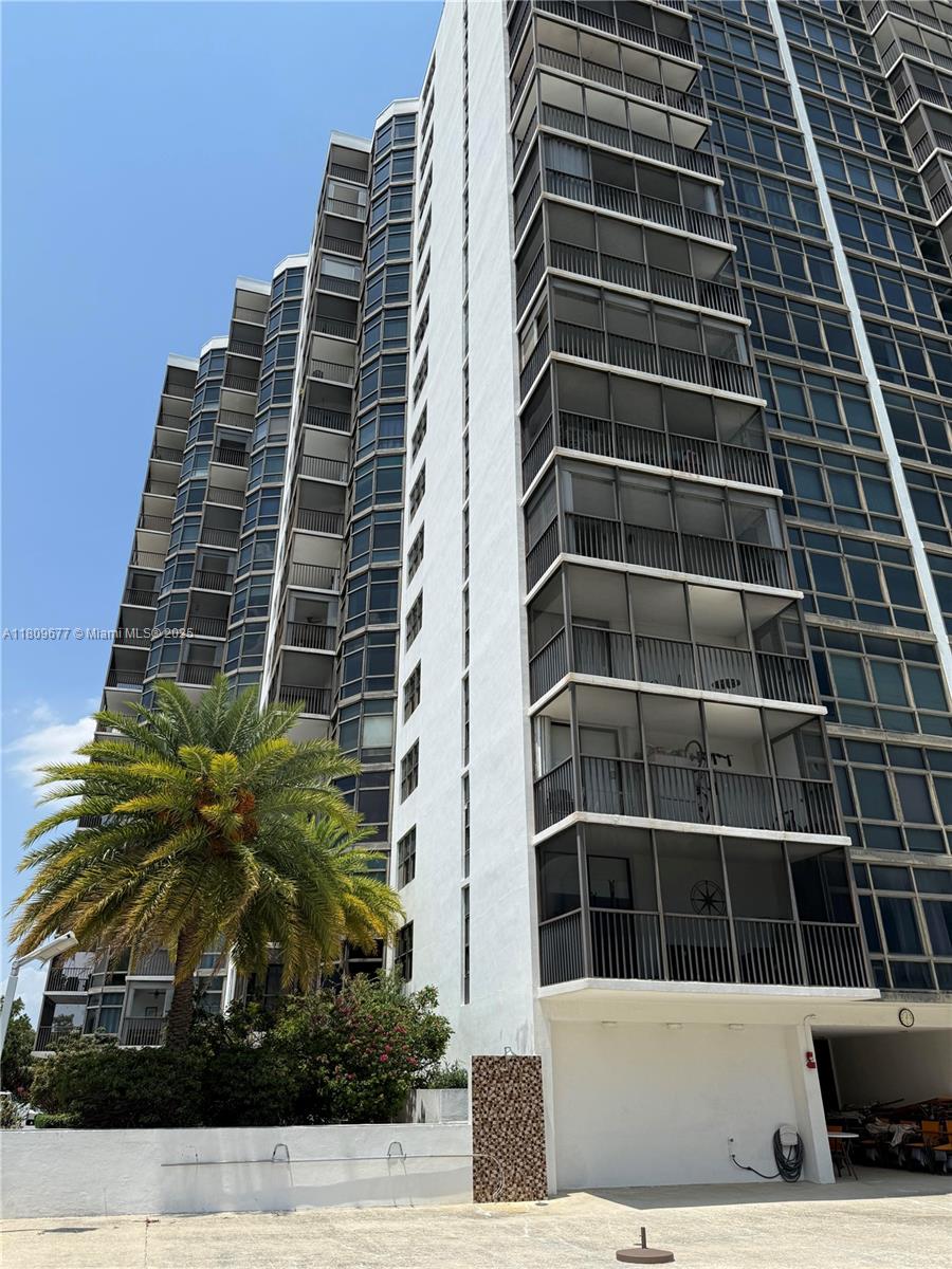 BONAVISTA CONDO - Residential