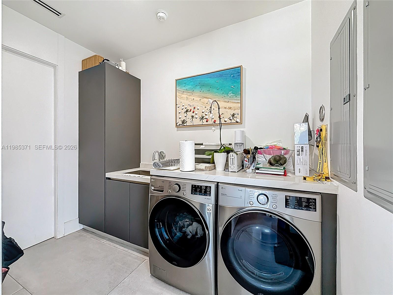 TROPICAL ISLE HOMES SUB - Residential