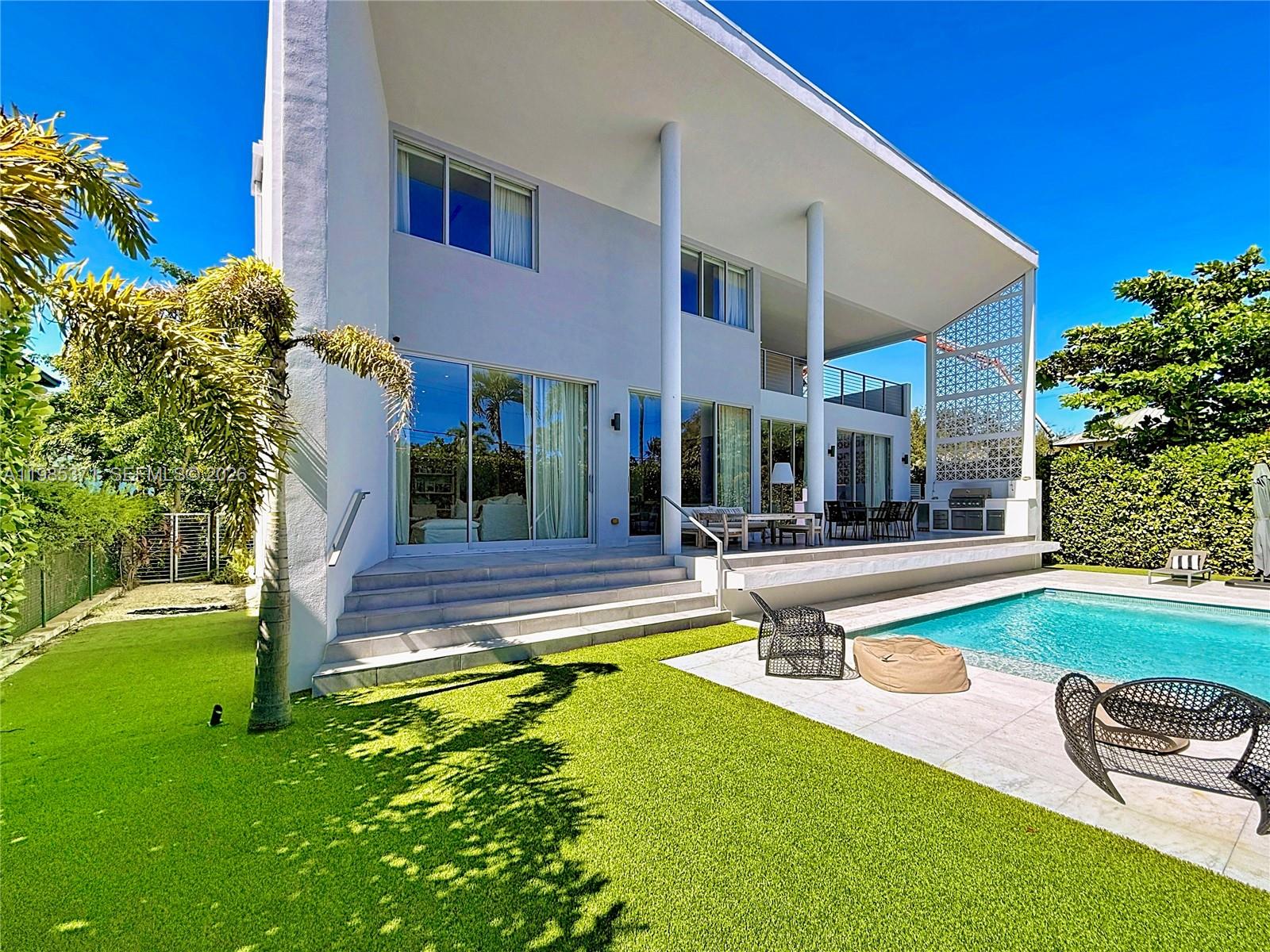 TROPICAL ISLE HOMES SUB - Residential