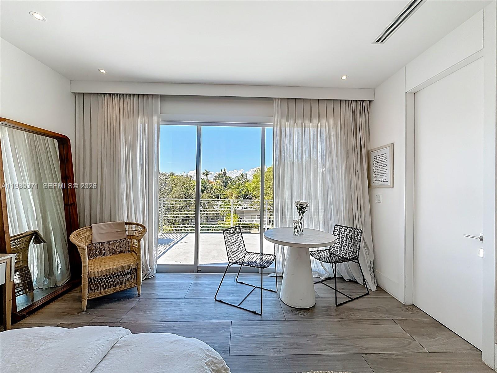 TROPICAL ISLE HOMES SUB - Residential