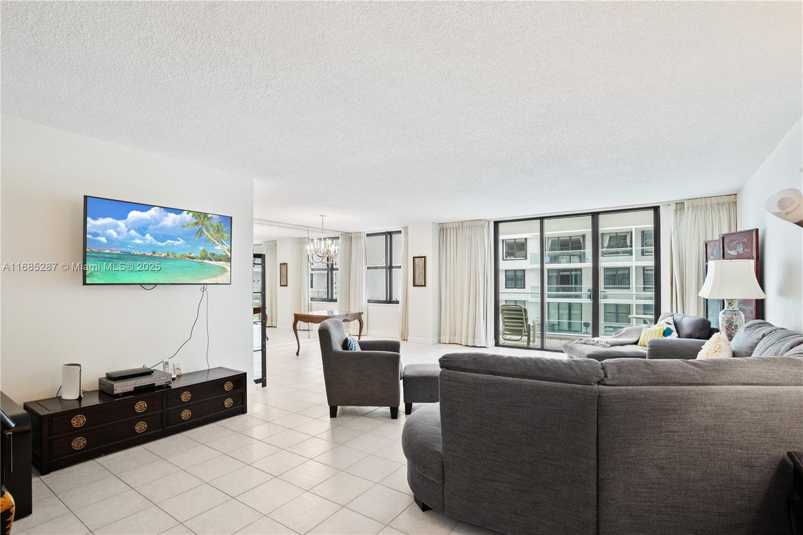 9801 Collins Ave 18H