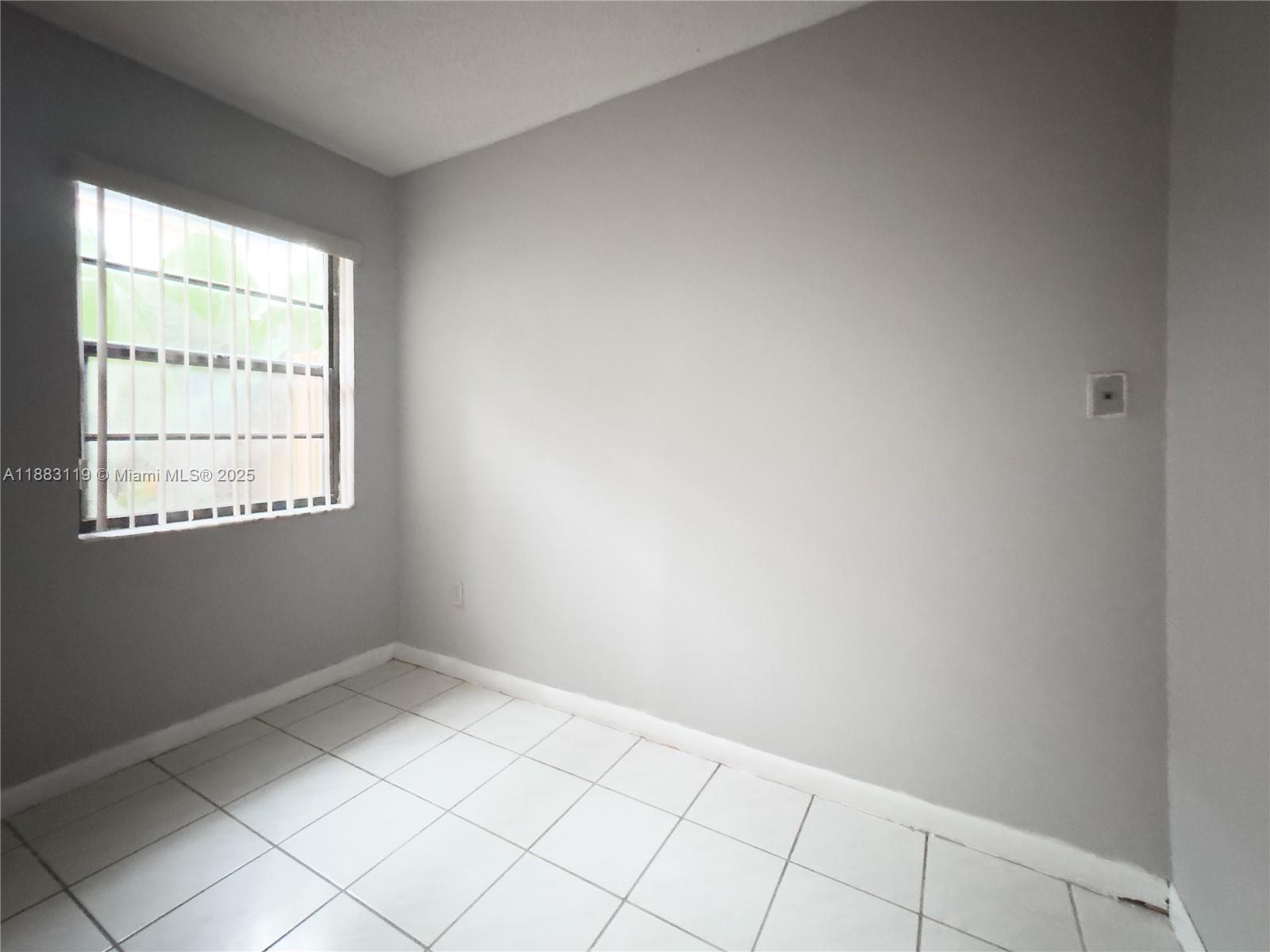UNIVERSITY COURTS SUB - Residential Lease