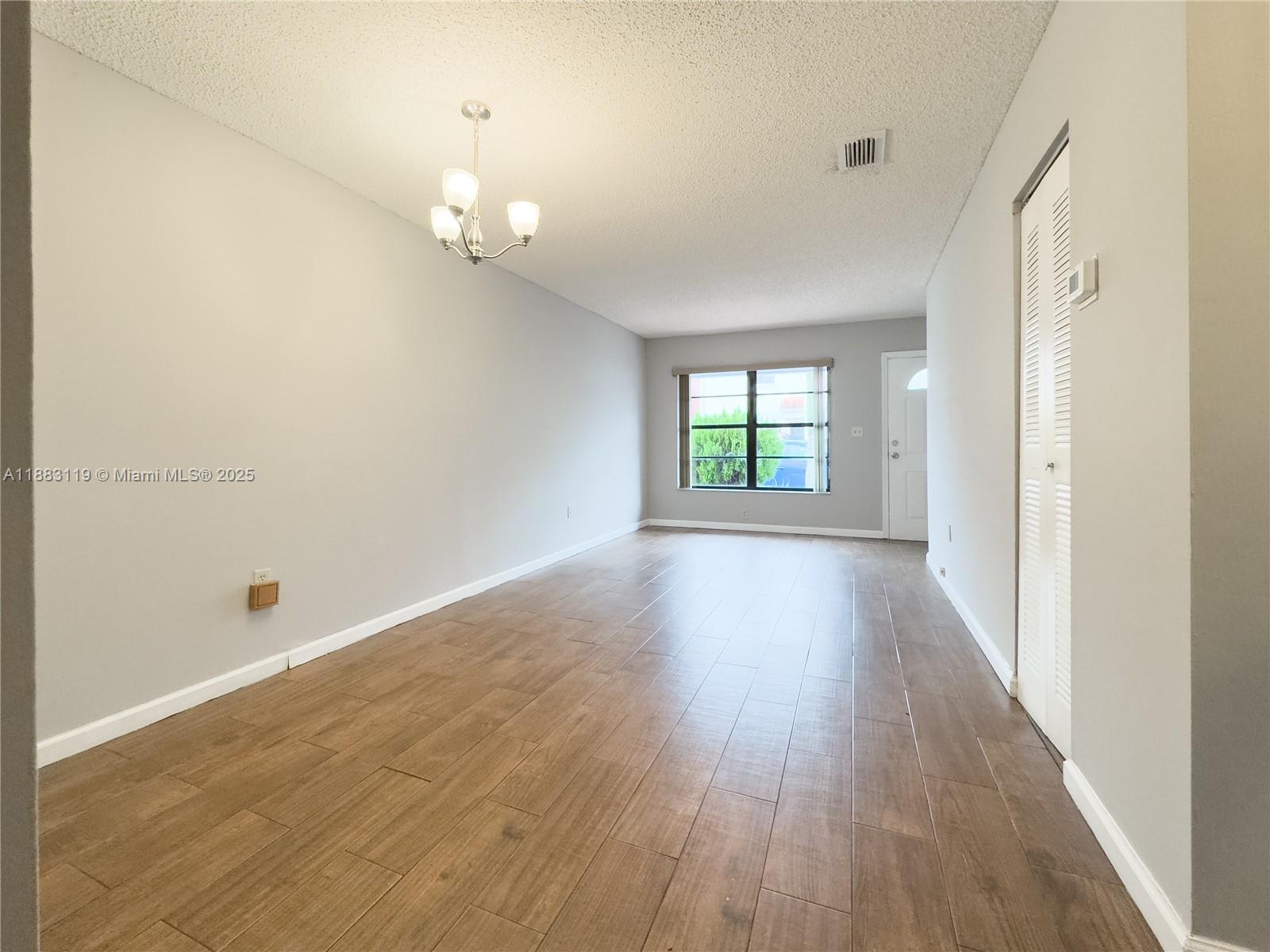 UNIVERSITY COURTS SUB - Residential Lease