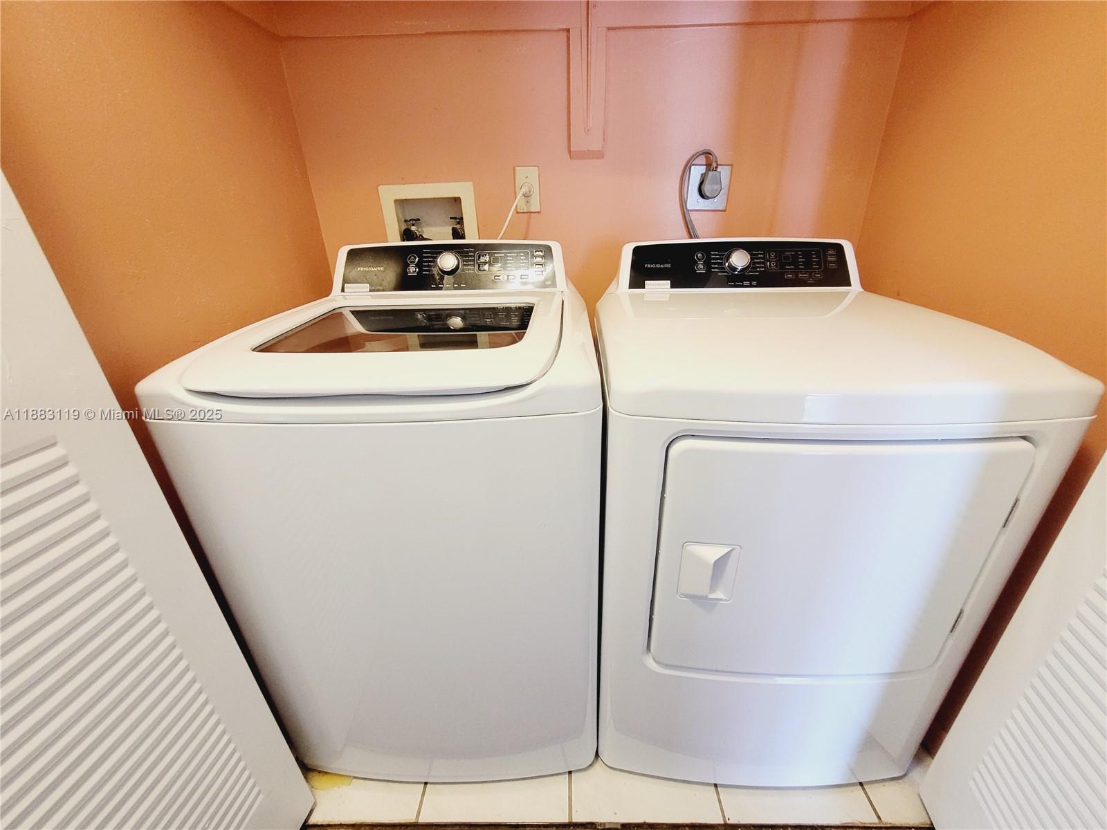 UNIVERSITY COURTS SUB - Residential Lease