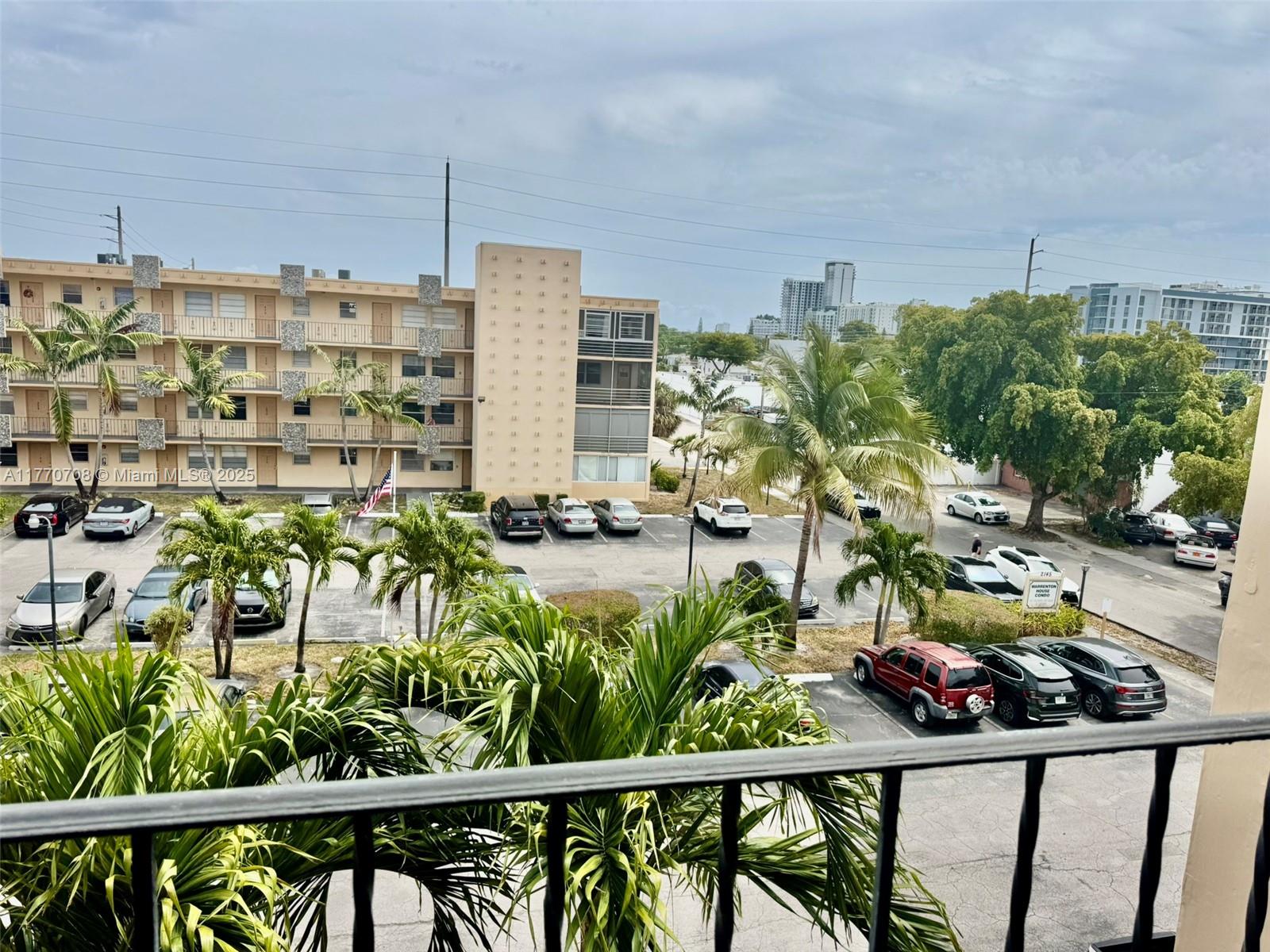 WARRENTON HOUSE CONDO - Residential