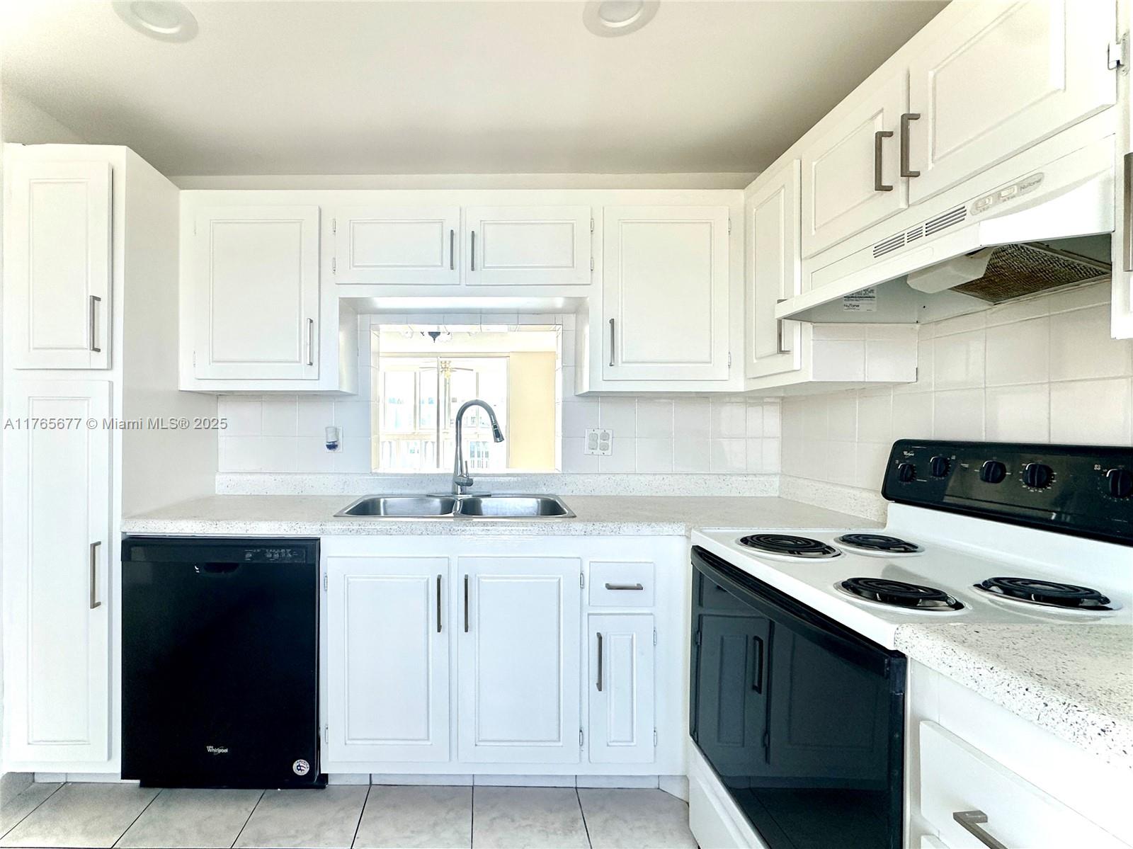 MEADOWBROOK TOWERS CONDO - Residential