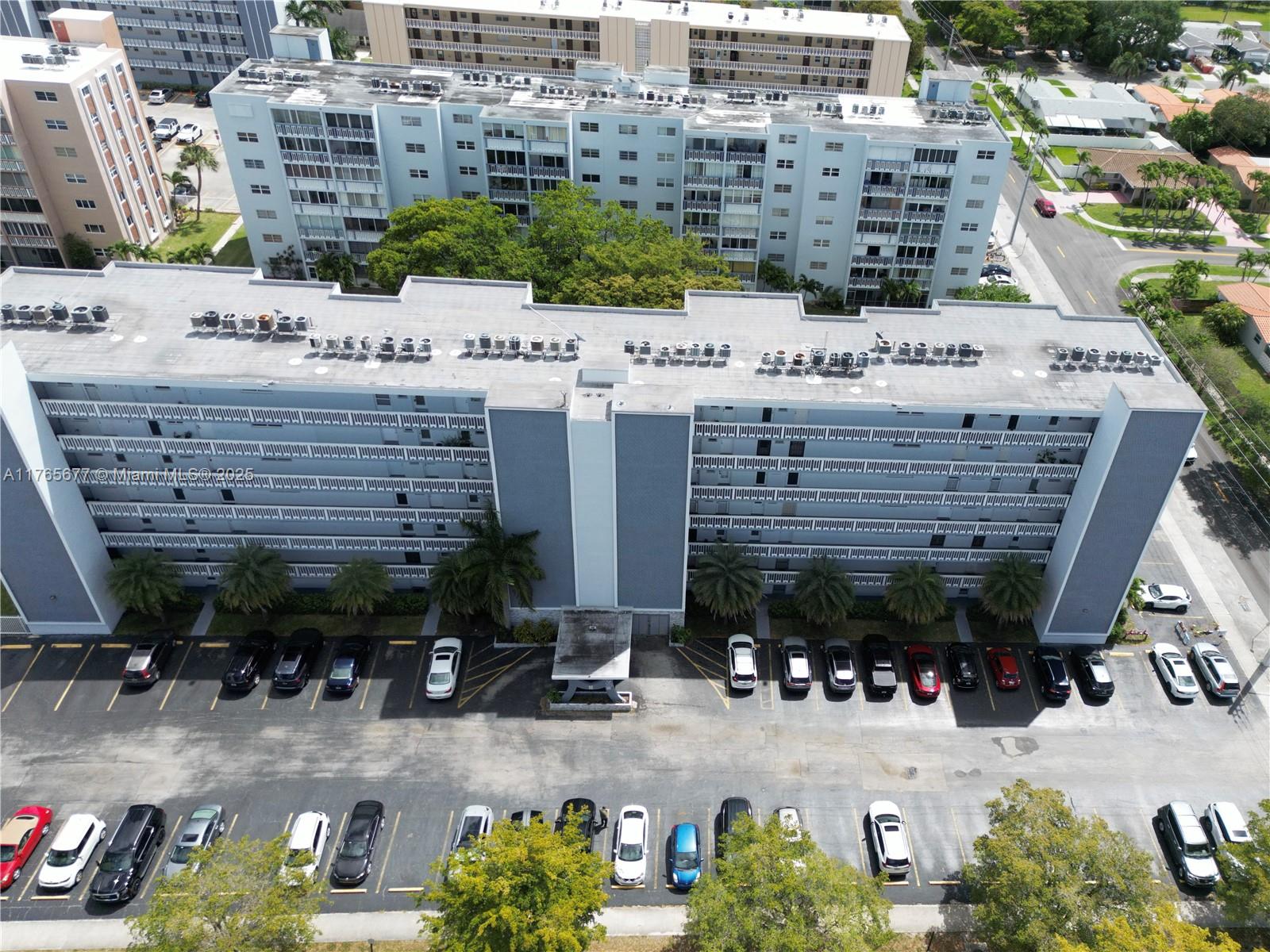 Property for Sale at 320 Ne 12 Avenue 703, Hallandale Beach, Broward County, Florida - Bedrooms: 1 
Bathrooms: 2  - $179,900