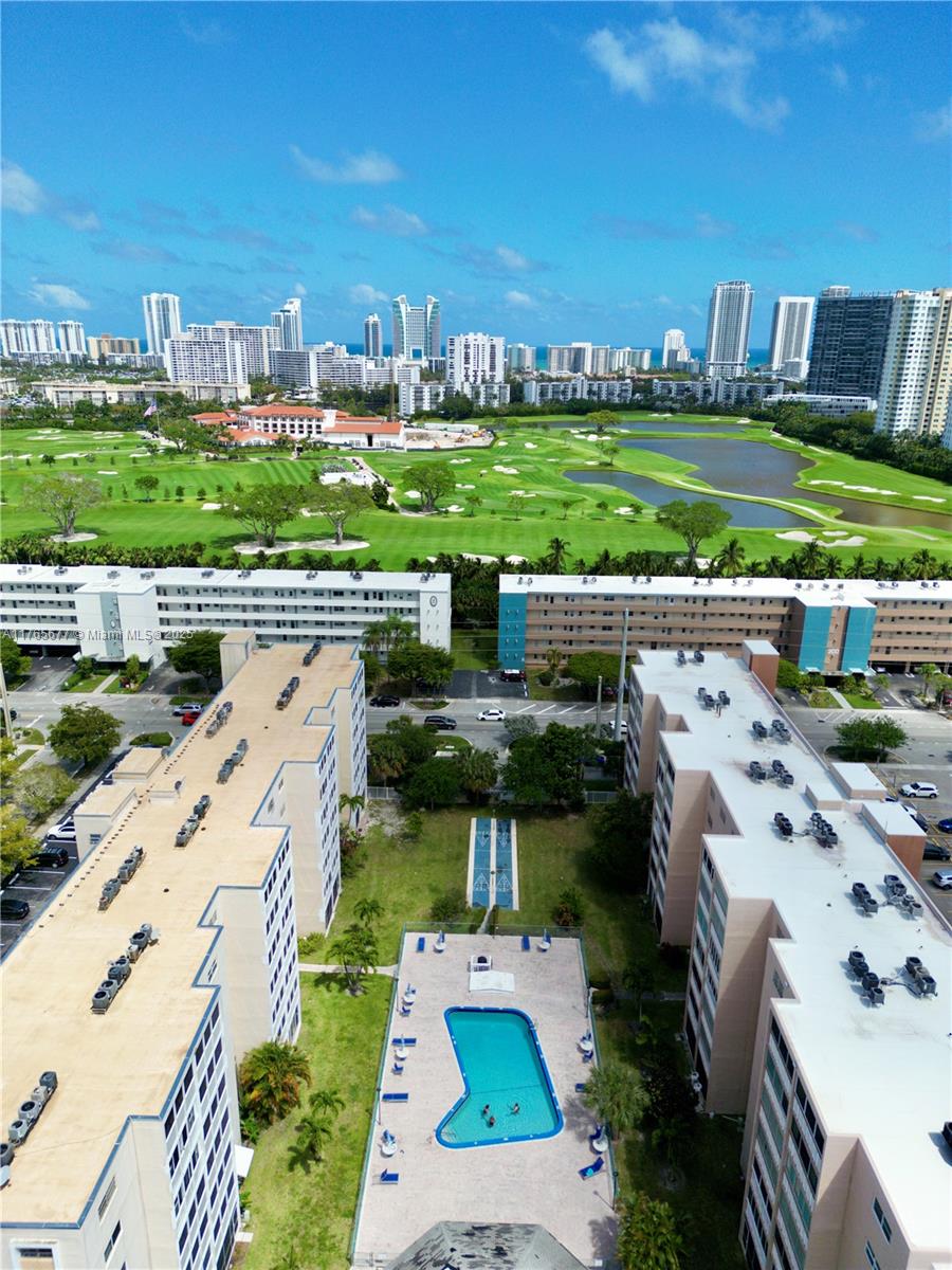 320 NE 12 AVENUE 703